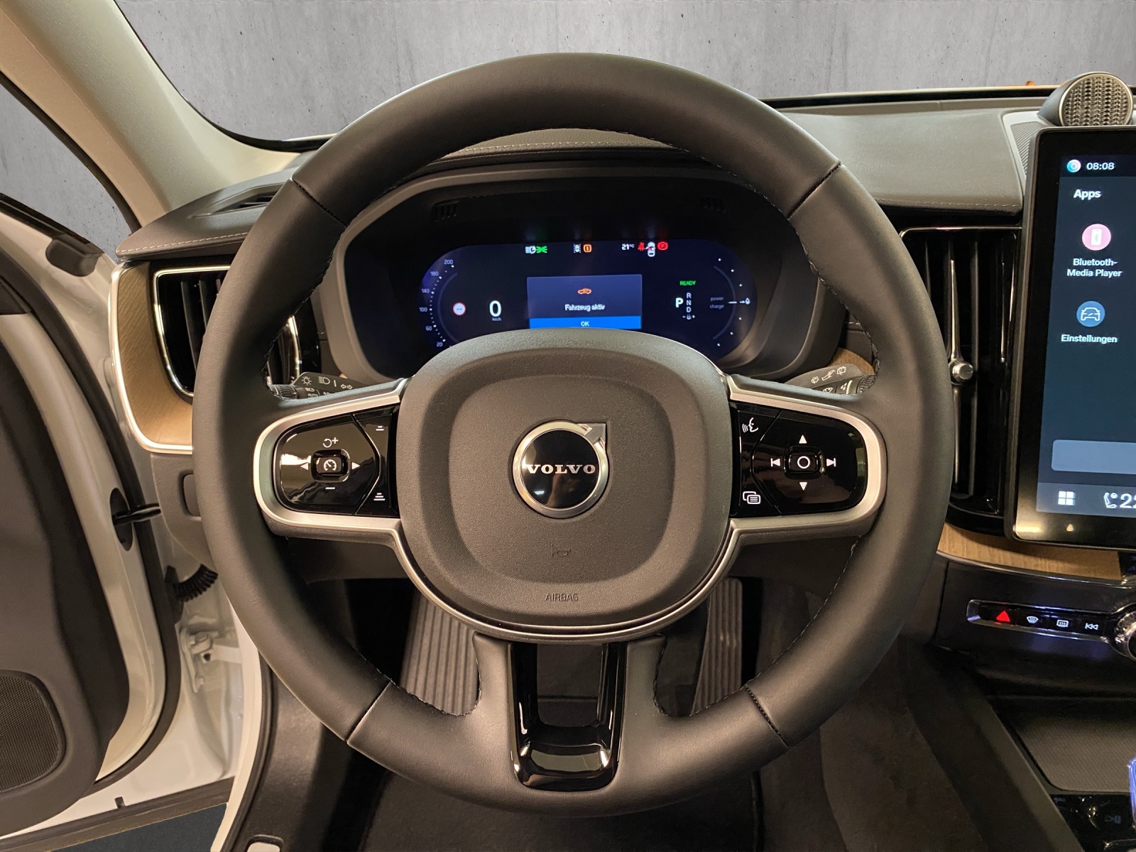 VOLVO XC60 T8 eAWD PluginHybrid Ultra Dark Geartronic-image-9
