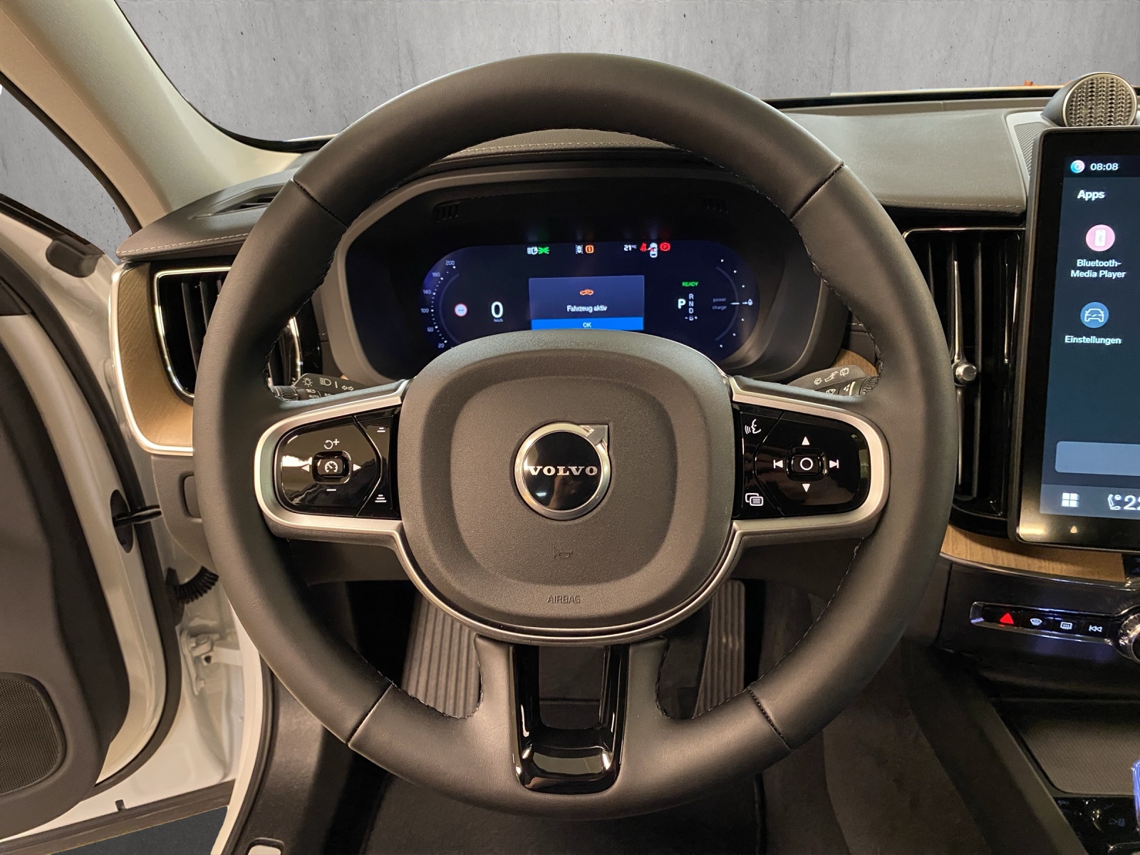 VOLVO XC60 T8 eAWD PluginHybrid Ultra Dark Geartronic-image-9
