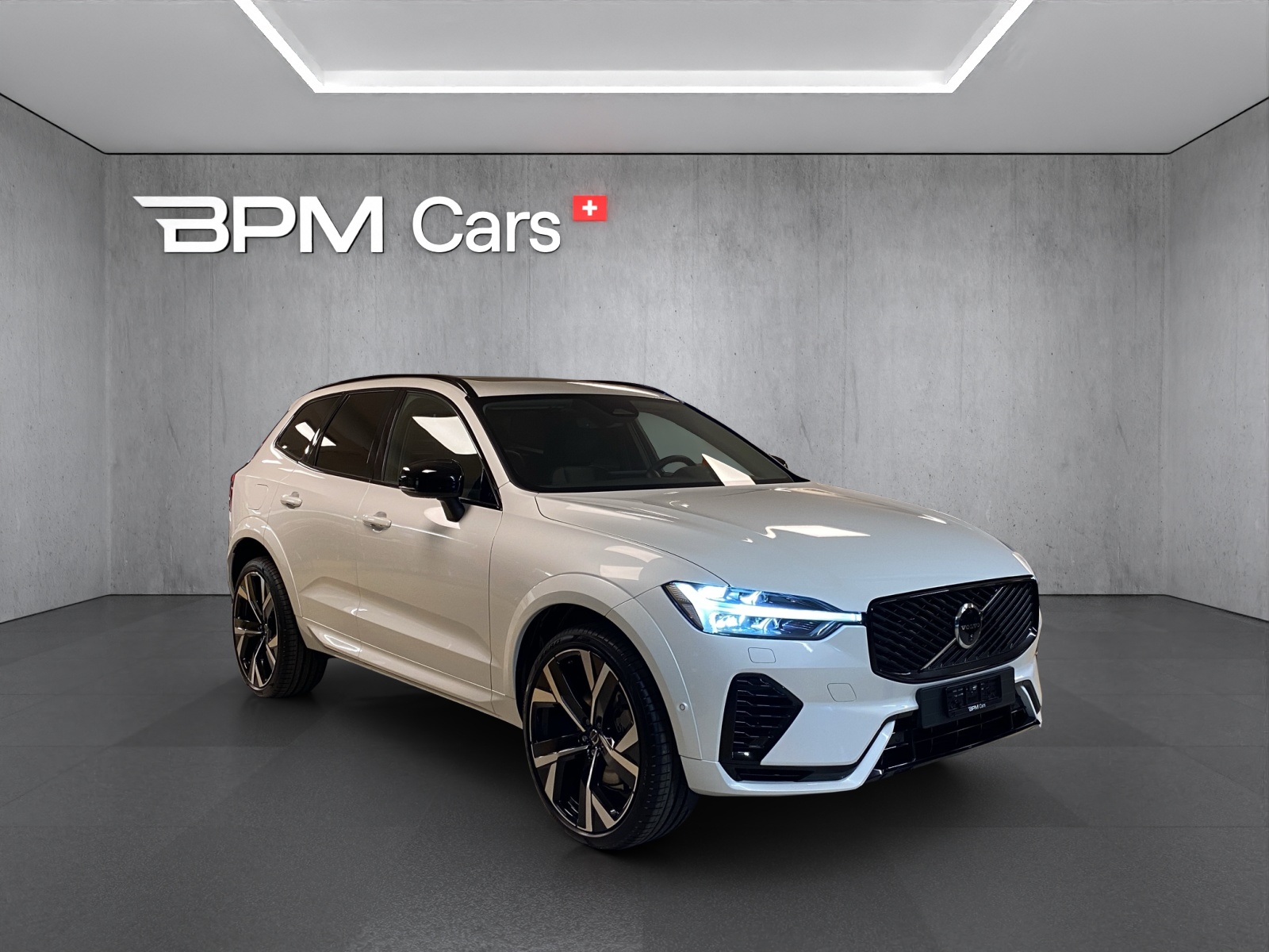 VOLVO XC60 T8 eAWD PluginHybrid Ultra Dark Geartronic-image-4