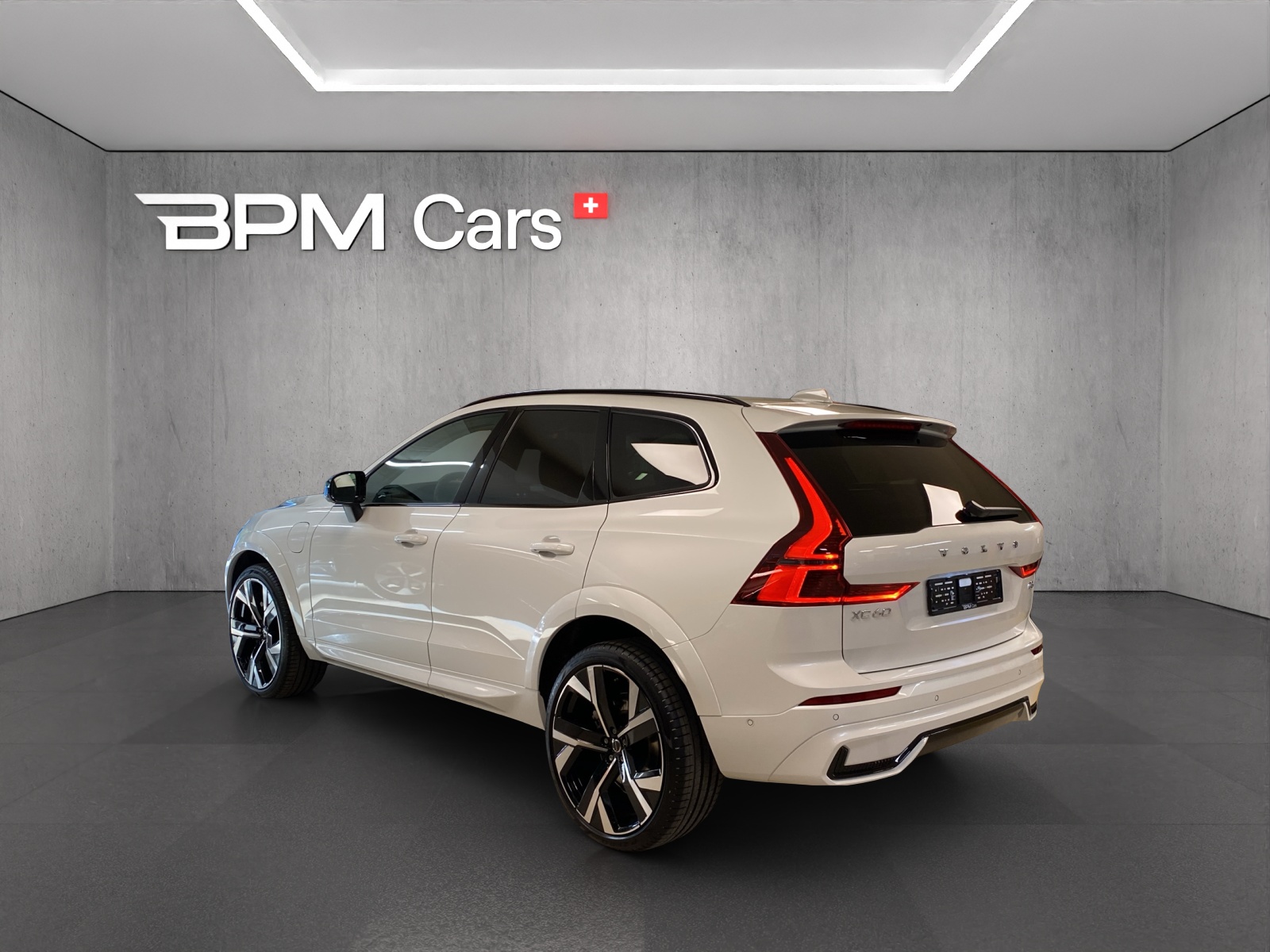 VOLVO XC60 T8 eAWD PluginHybrid Ultra Dark Geartronic-image-5