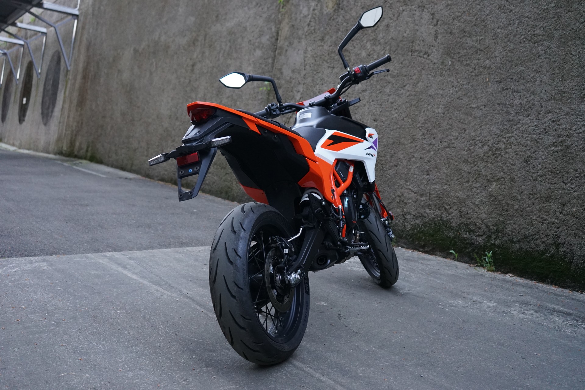 KTM 390 SMC R-image-3