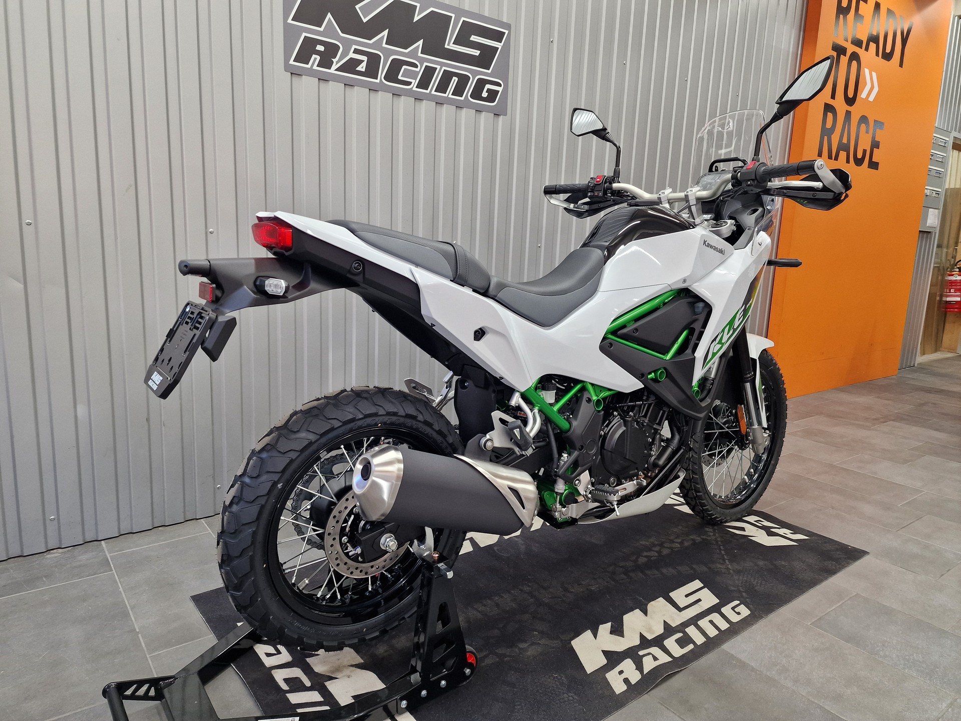 KAWASAKI KLE500 SE-showroom-element-1