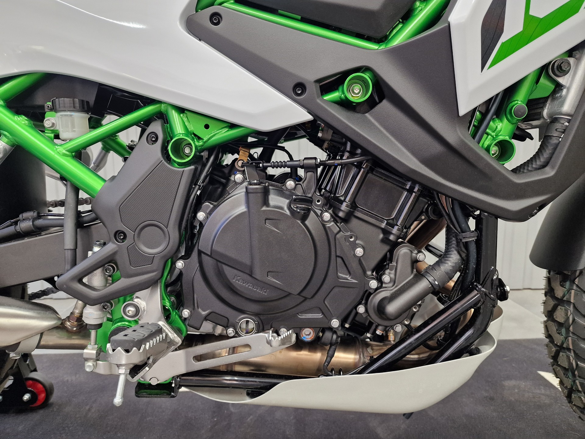 KAWASAKI KLE500 SE-showroom-element-2