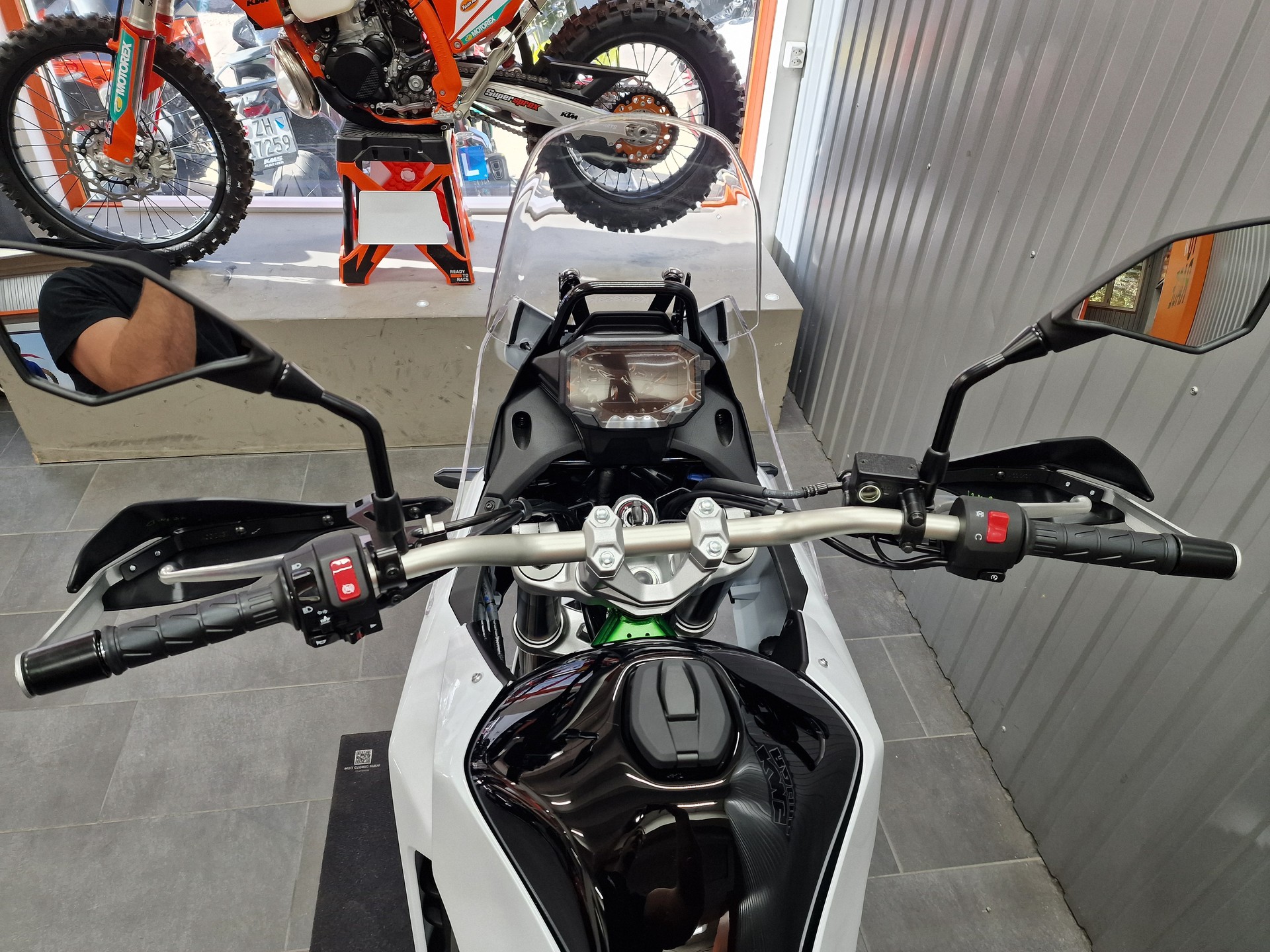 KAWASAKI KLE500 SE-image-10