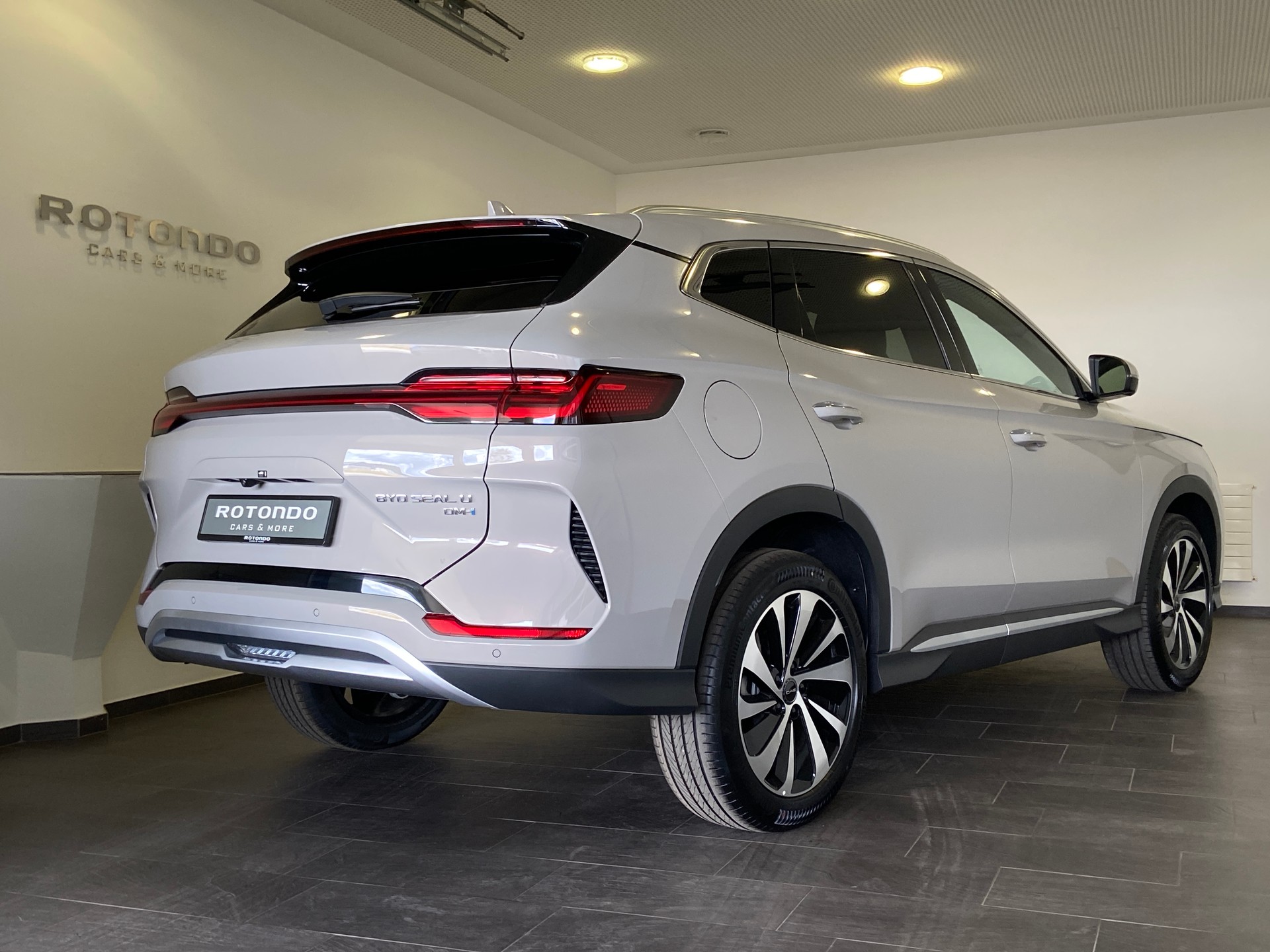 BYD Seal U DM-i Design AWD-image-1