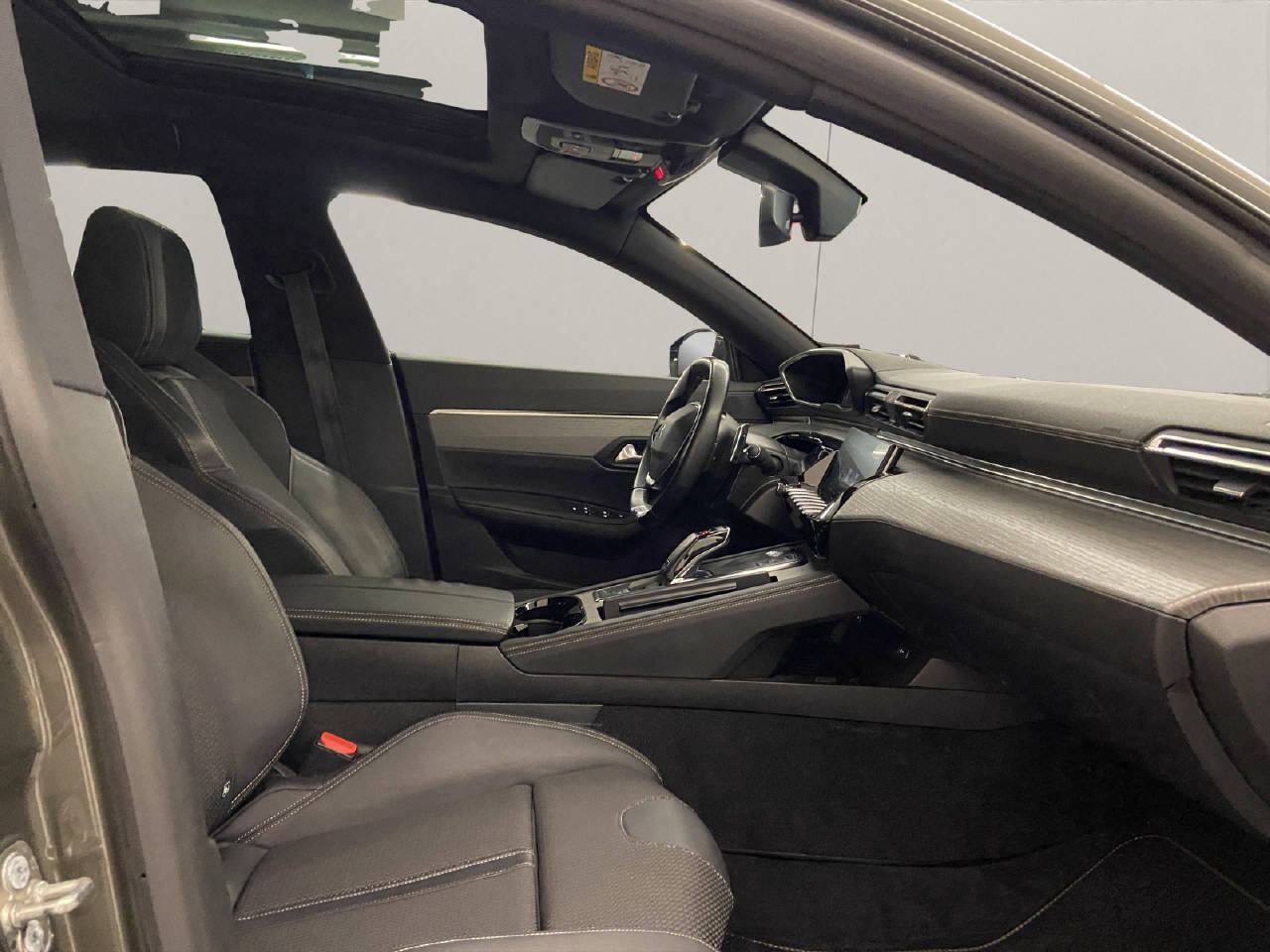 PEUGEOT 508 SW 1.6 PureTech GT Line-image-11