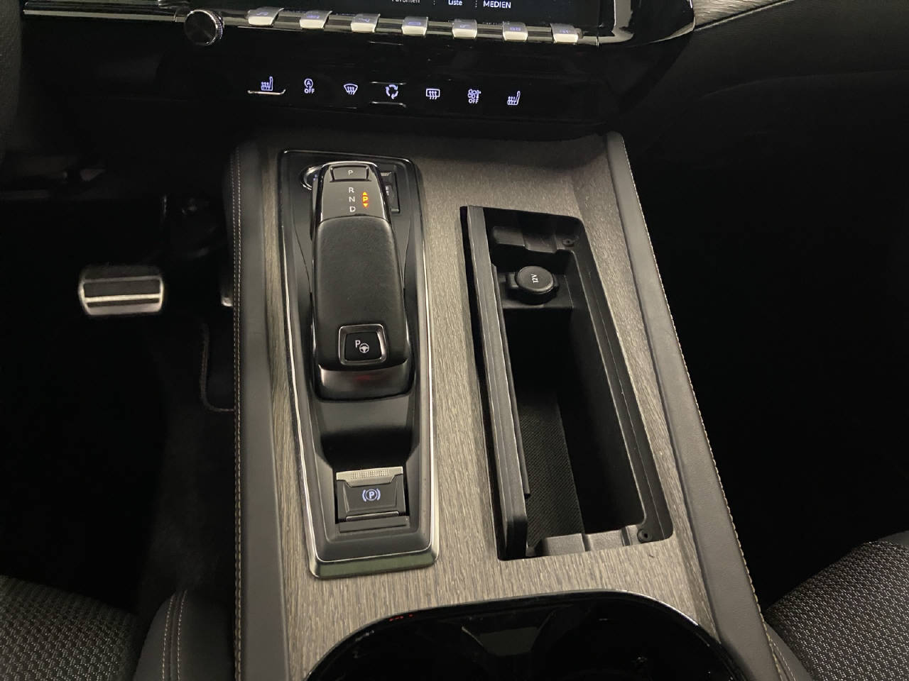 PEUGEOT 508 SW 1.6 PureTech GT Line-image-8