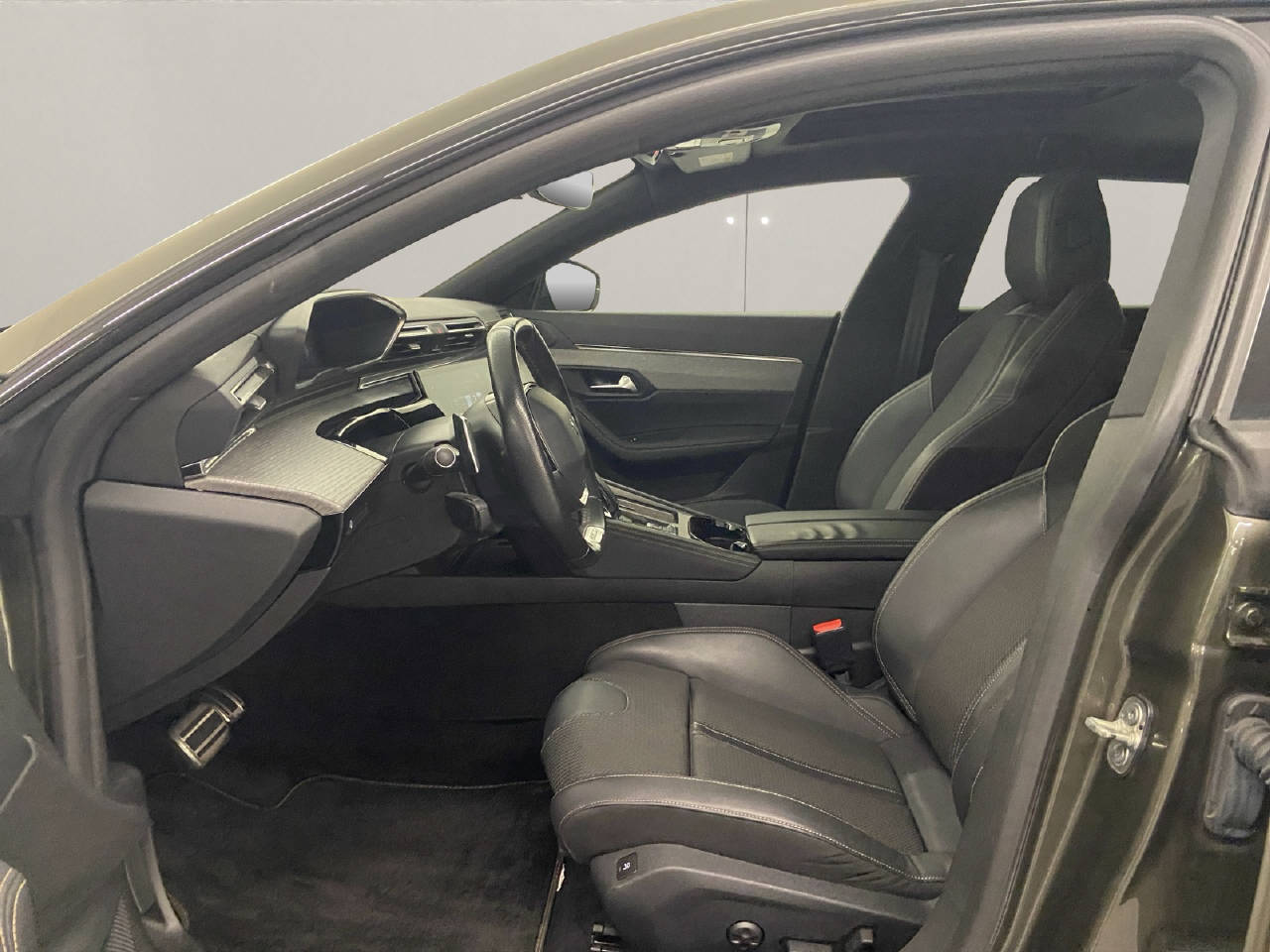 PEUGEOT 508 SW 1.6 PureTech GT Line-image-4