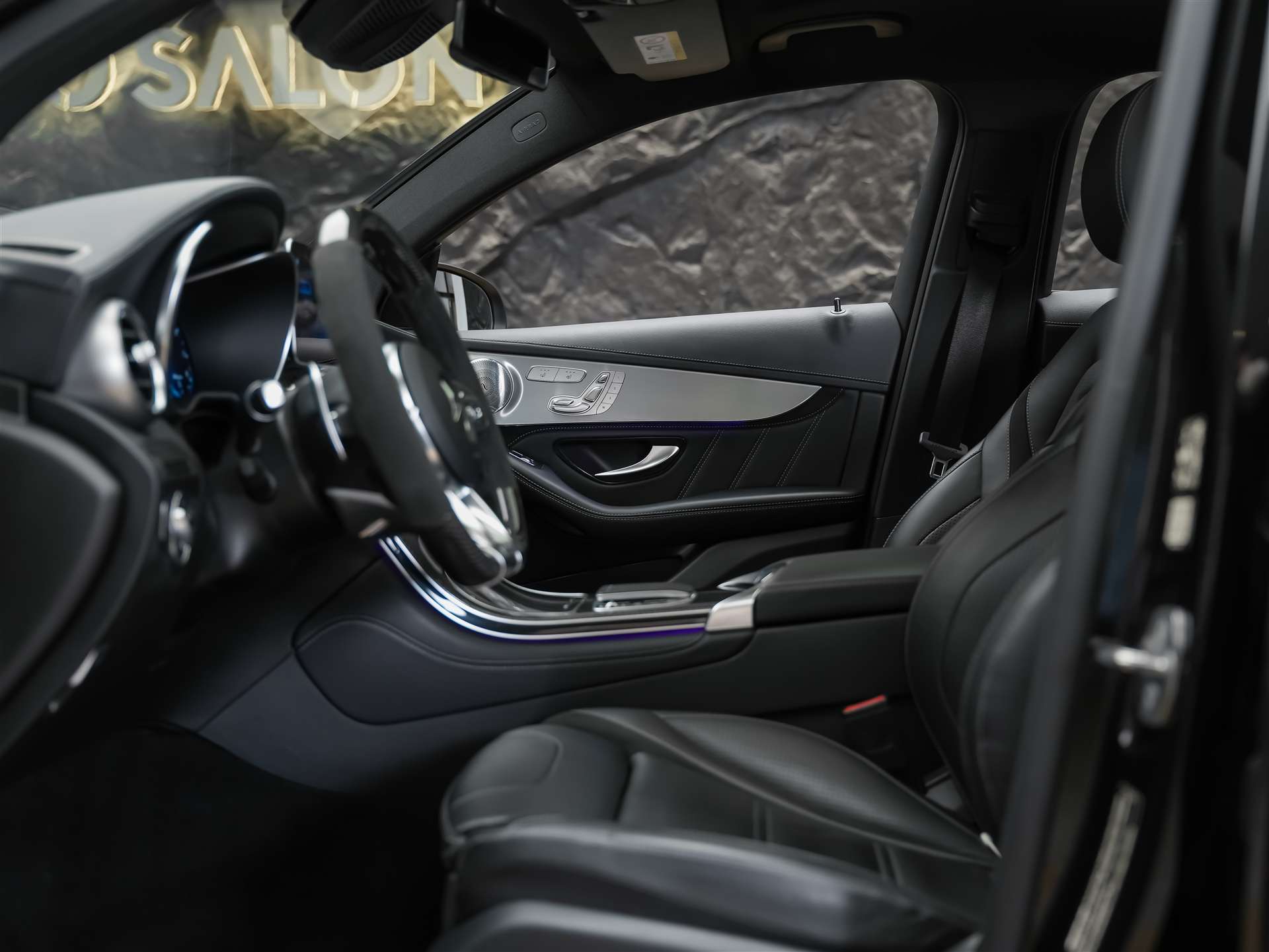 MERCEDES-BENZ GLC Coupé 63 S AMG 4Matic 9G-Tronic *CH-Auto*Panorama*Sitzlüftung*Head up Display*-image-8