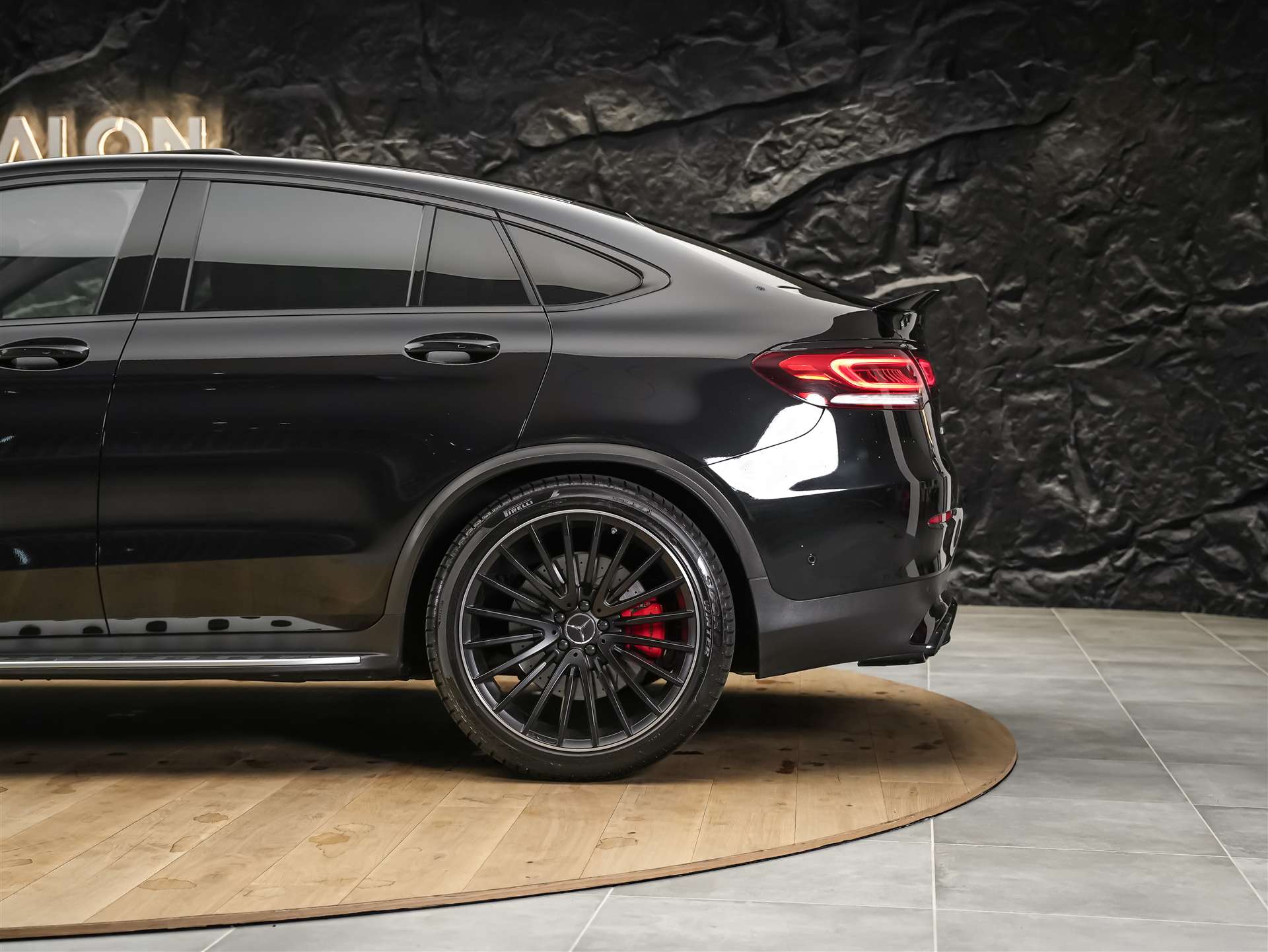 MERCEDES-BENZ GLC Coupé 63 S AMG 4Matic 9G-Tronic *CH-Auto*Panorama*Sitzlüftung*Head up Display*-image-18