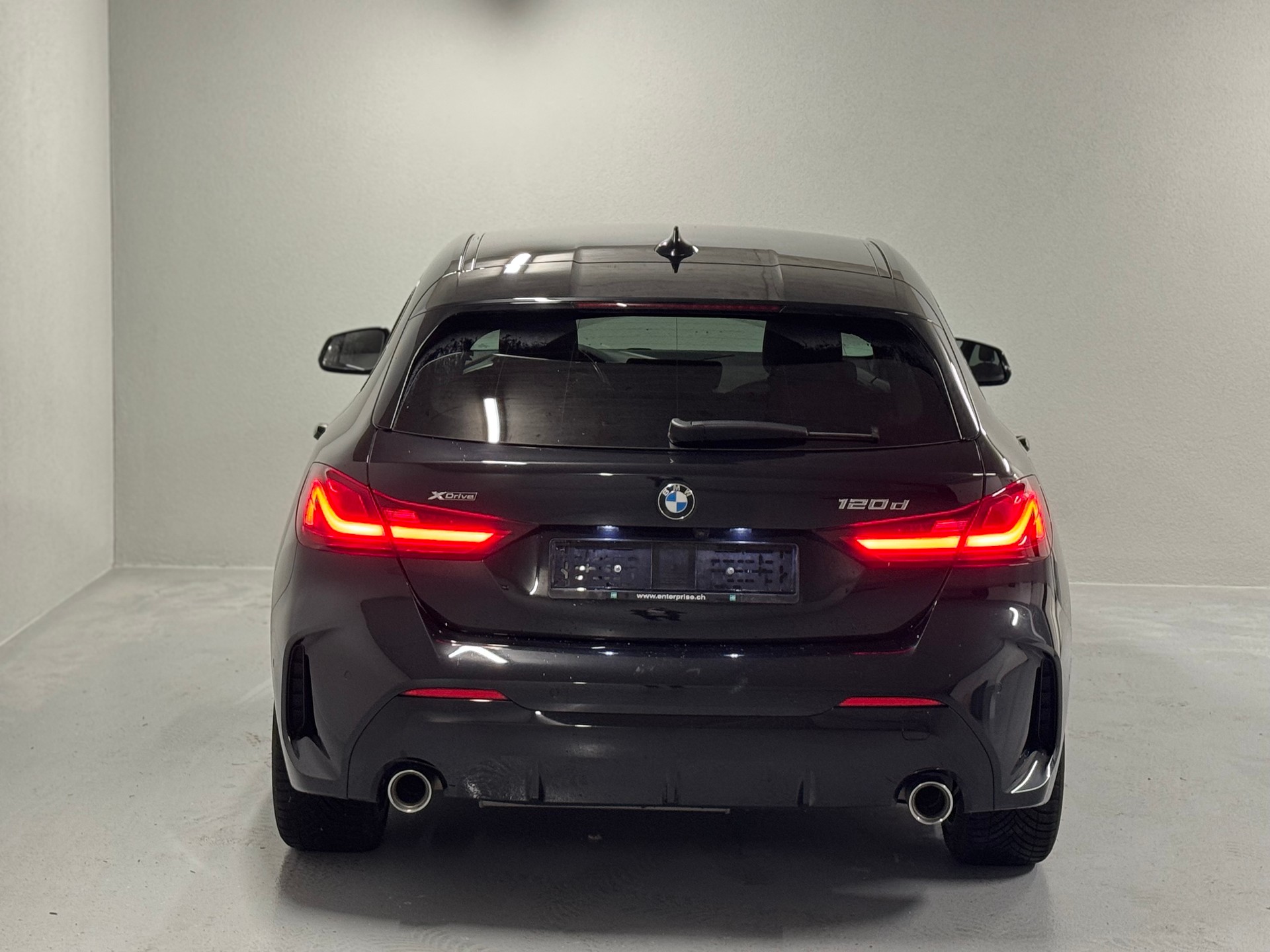 BMW 120d xDrive Steptronic M Sport-image-4