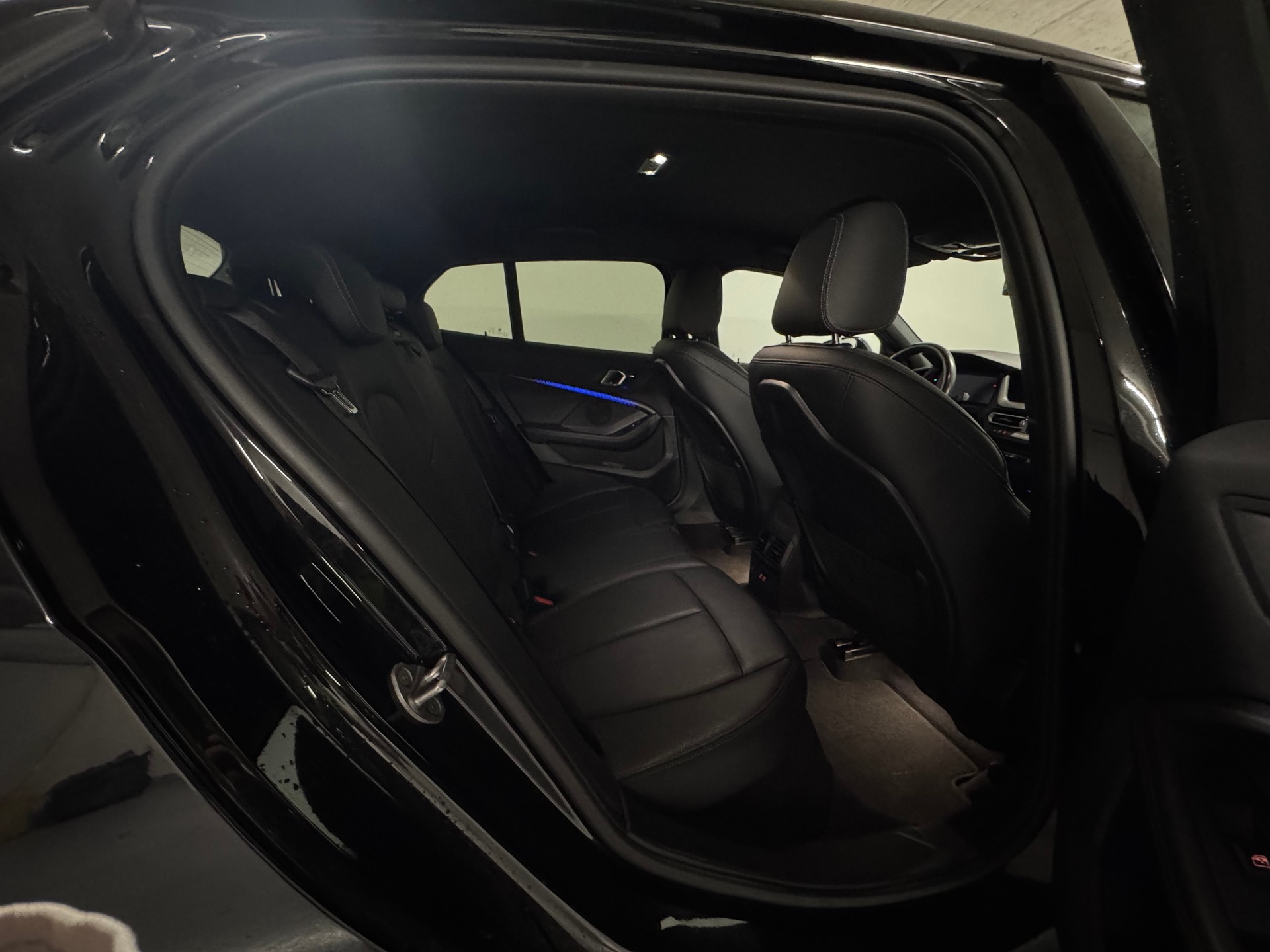 BMW 120d xDrive Steptronic M Sport-image-6