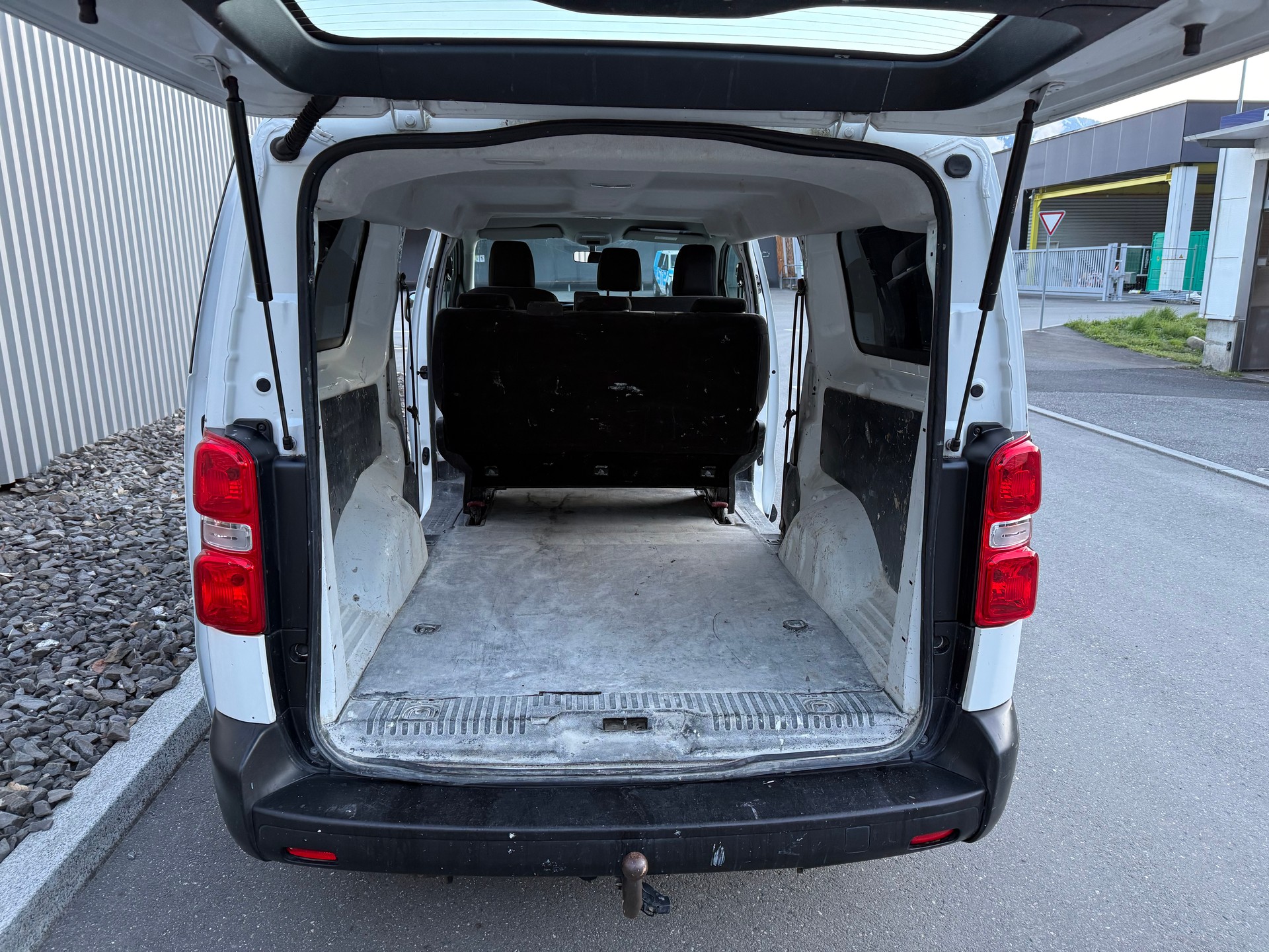 TOYOTA 1.6 TURBO DIESEL PROACE 1..6— 6. PLACES — CROCHET 2000 kg-image-10