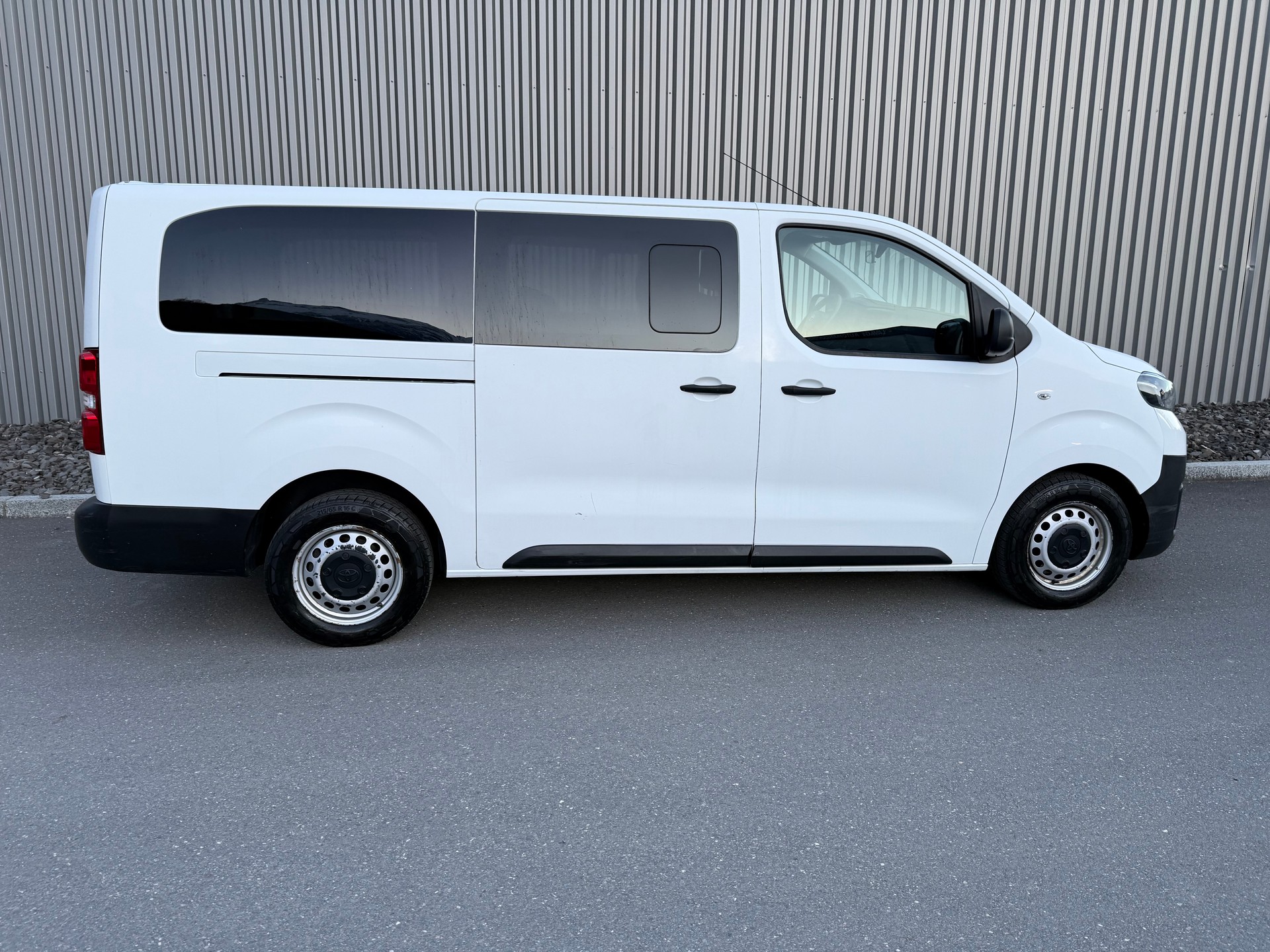 TOYOTA 1.6 TURBO DIESEL PROACE 1..6— 6. PLACES — CROCHET 2000 kg-image-6