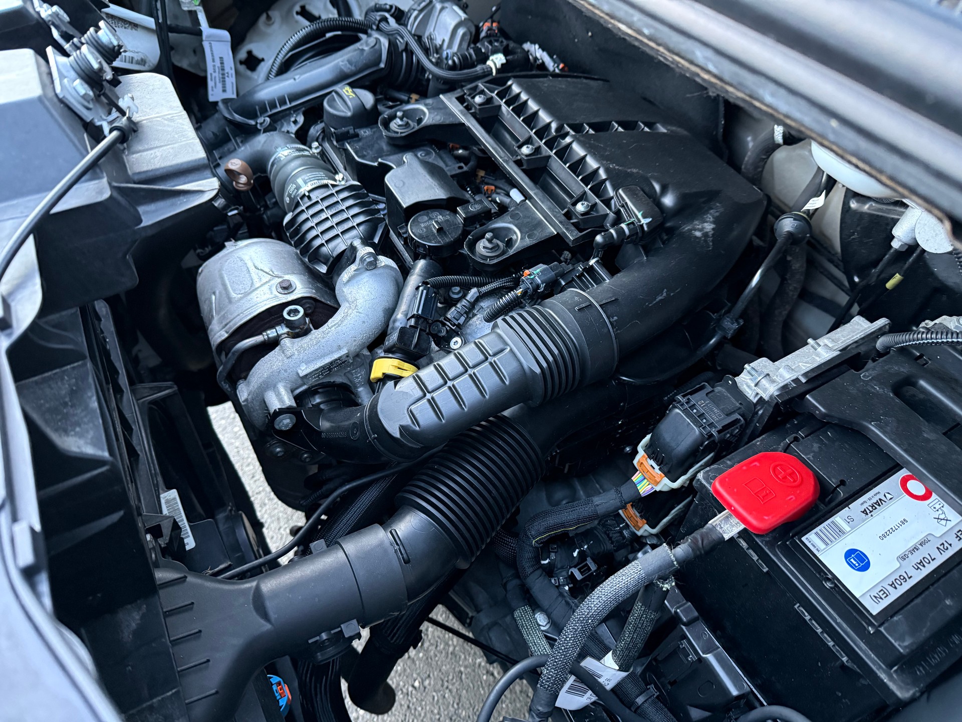 TOYOTA 1.6 TURBO DIESEL PROACE 1..6— 6. PLACES — CROCHET 2000 kg-image-29