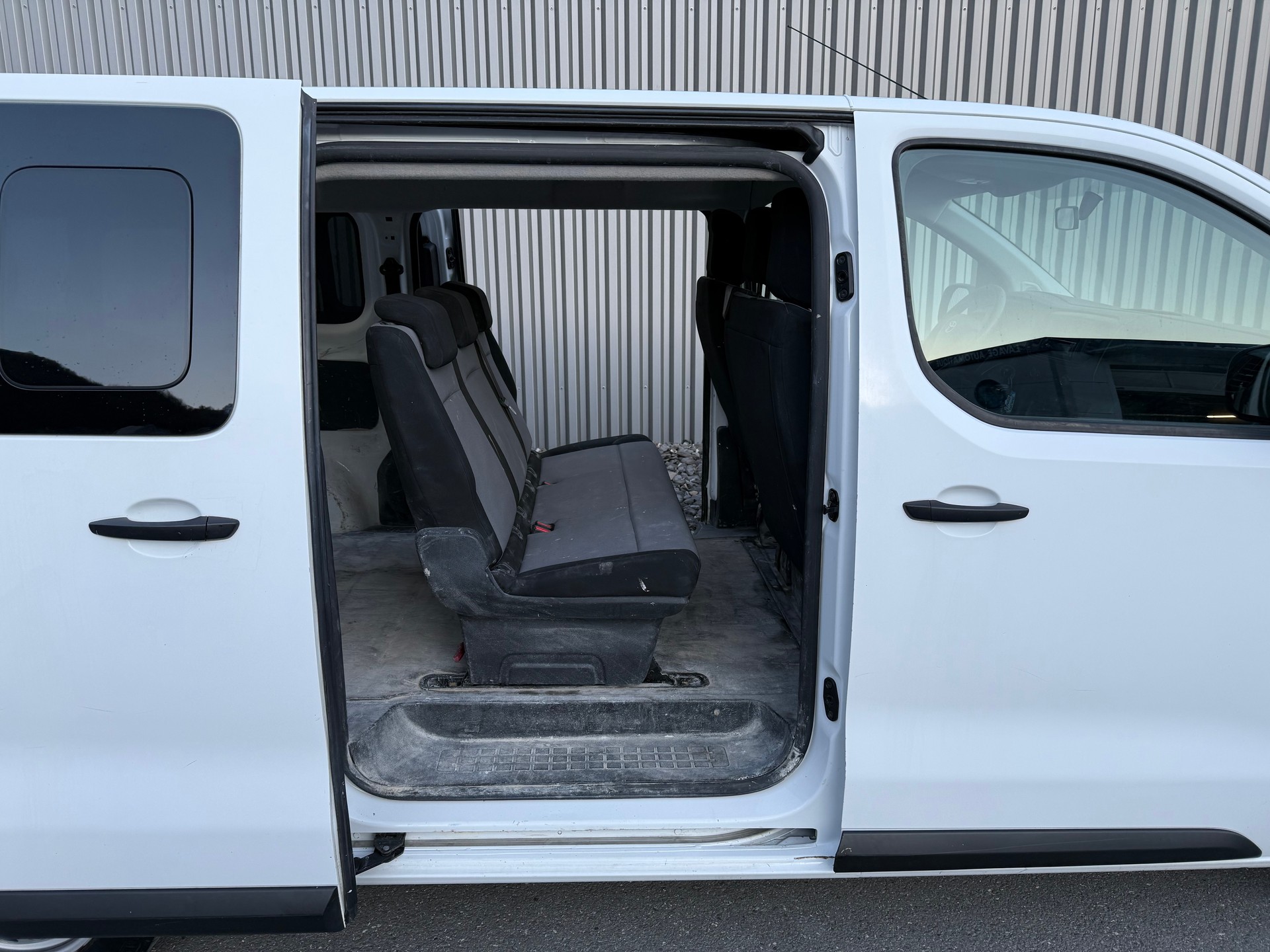 TOYOTA 1.6 TURBO DIESEL PROACE 1..6— 6. PLACES — CROCHET 2000 kg-image-8