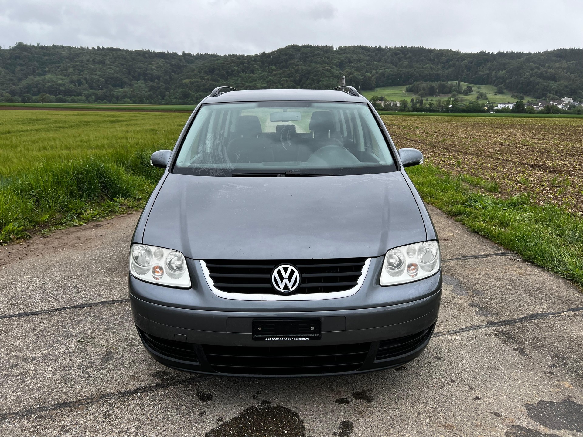 VW Touran 2.0 FSI Trendline-image-7