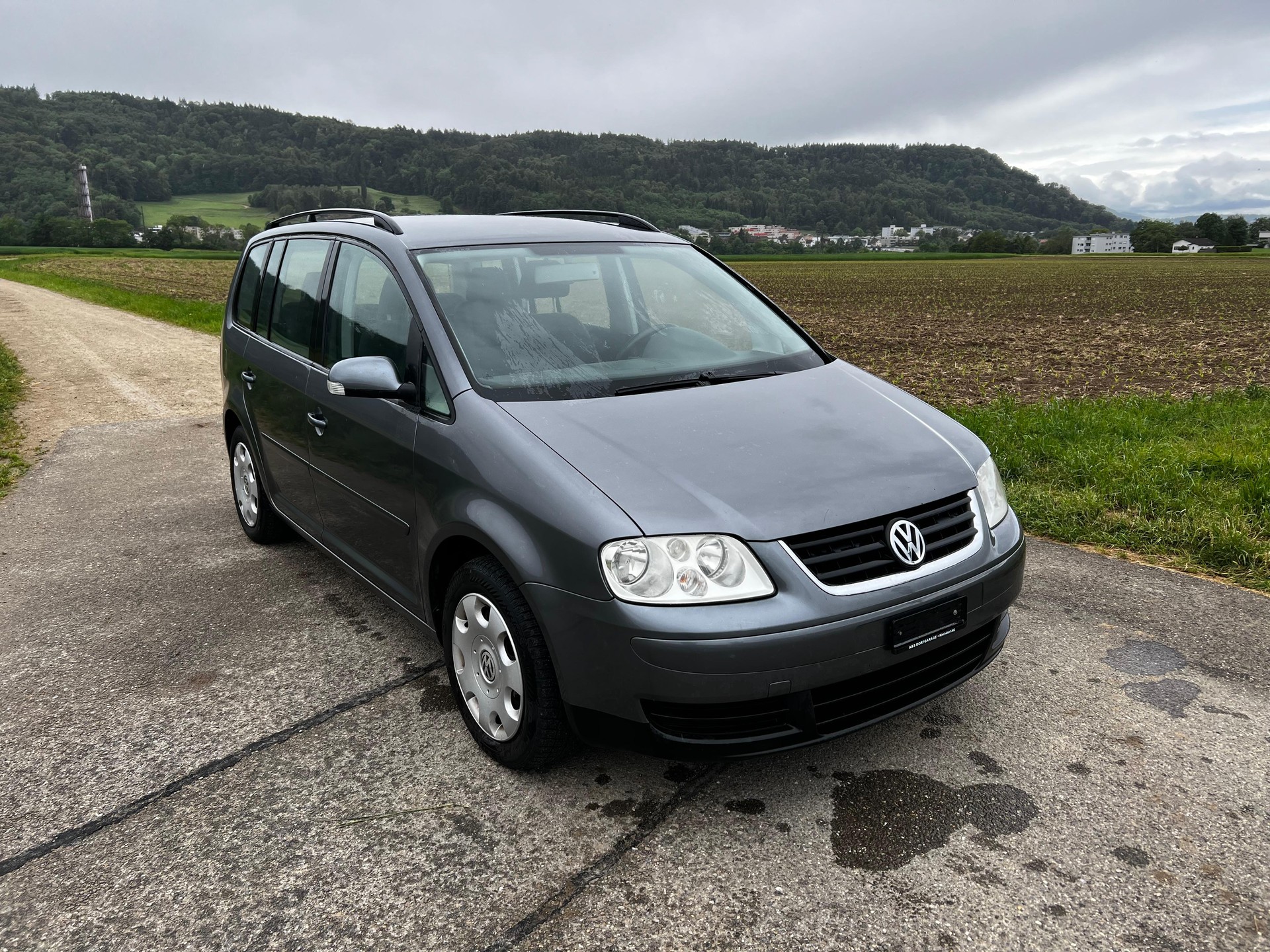 VW Touran 2.0 FSI Trendline-image-6