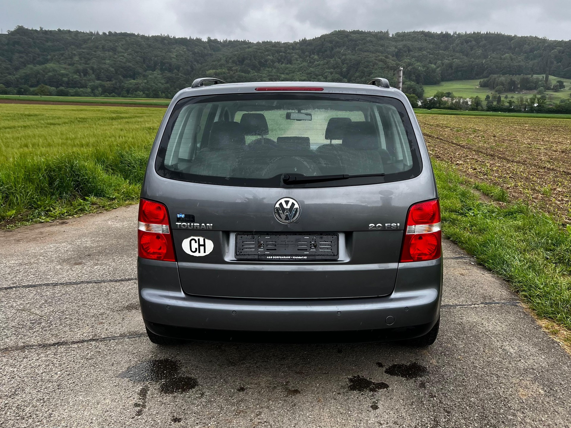 VW Touran 2.0 FSI Trendline-image-3