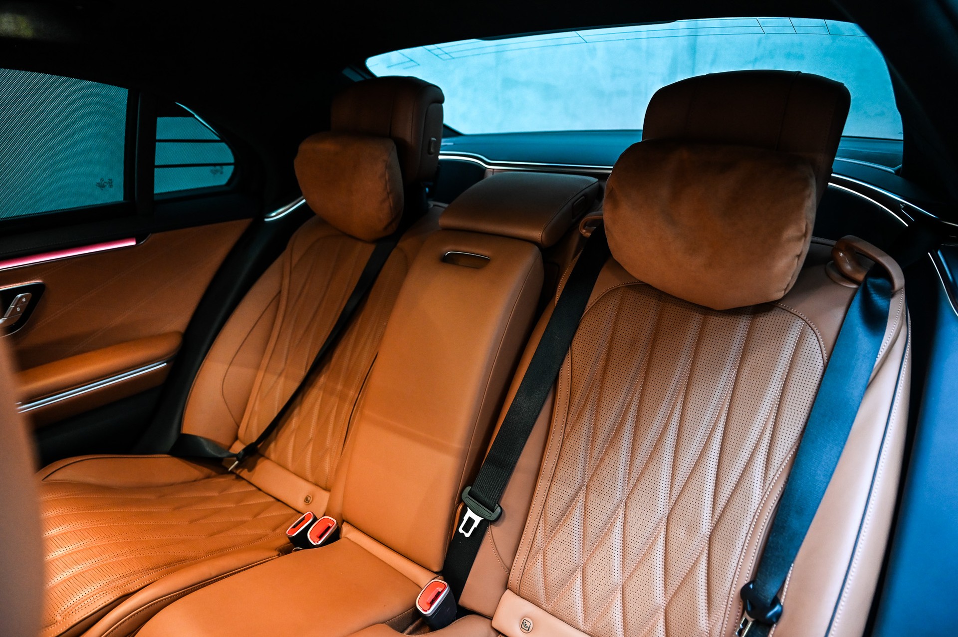 MERCEDES-BENZ S 63 V8 AMG E Performance 4matic+ lang-image-22