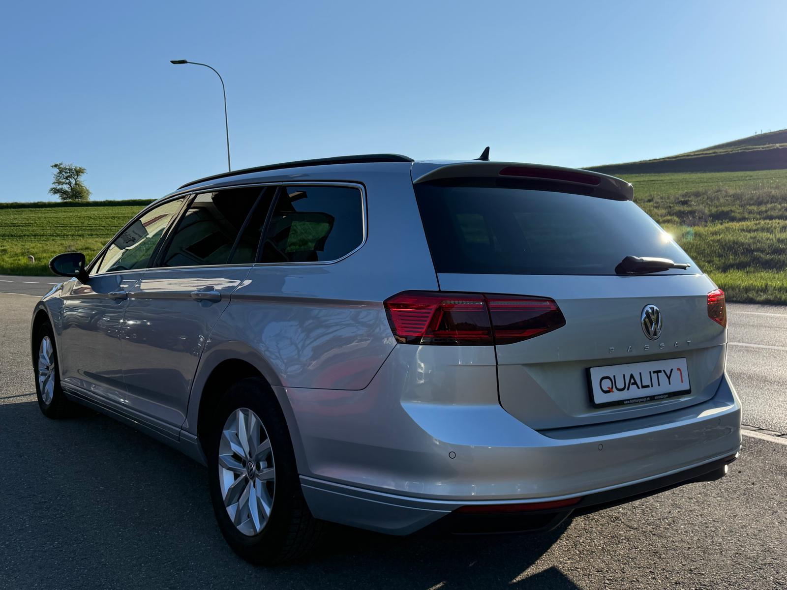 VW Passat Variant 1.6 TDI Business DSG-showroom-element-3