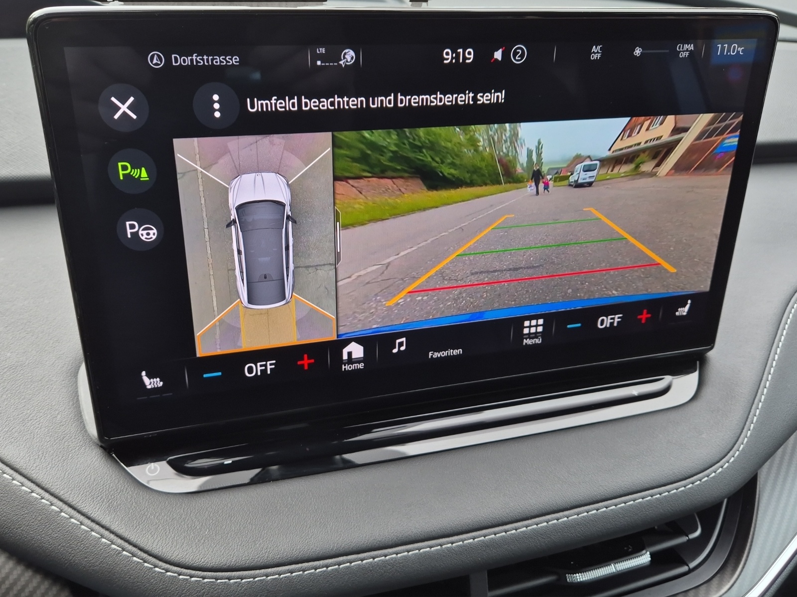 SKODA Enyaq Coupé RS iV 80 4x4*360 ° Kamera*Anhängerkupplung*Head- Up Display*-image-11