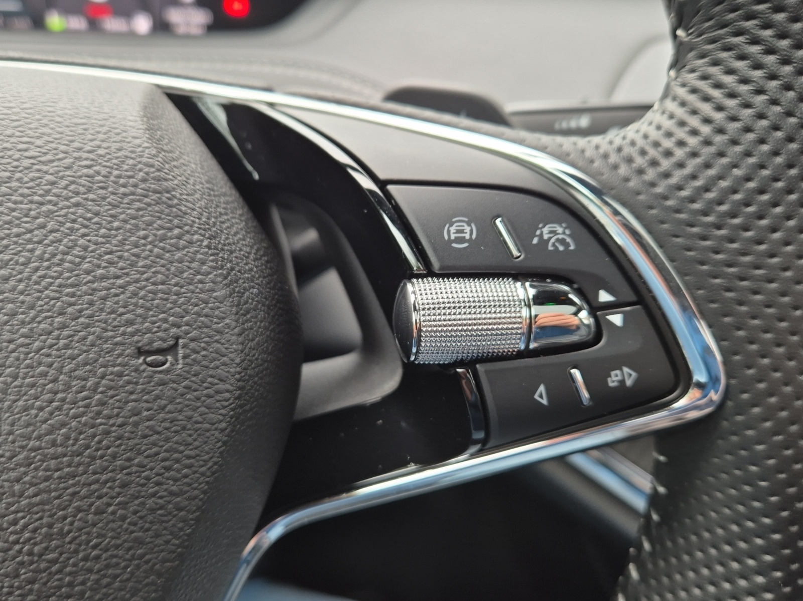 SKODA Enyaq Coupé RS iV 80 4x4*360 ° Kamera*Anhängerkupplung*Head- Up Display*-image-20