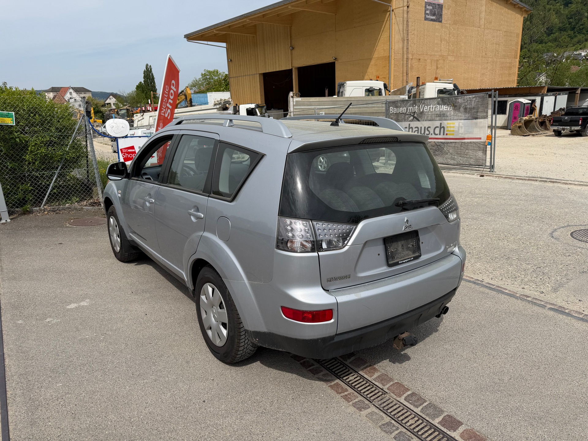 MITSUBISHI Outlander 2.0 DID Inform 4WD-image-1