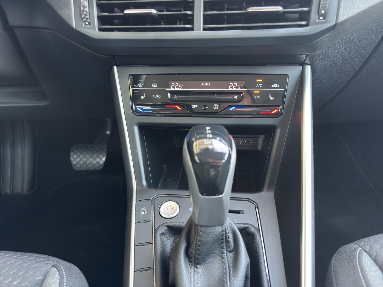VW Polo 1.0 TSI Life DSG-image-13