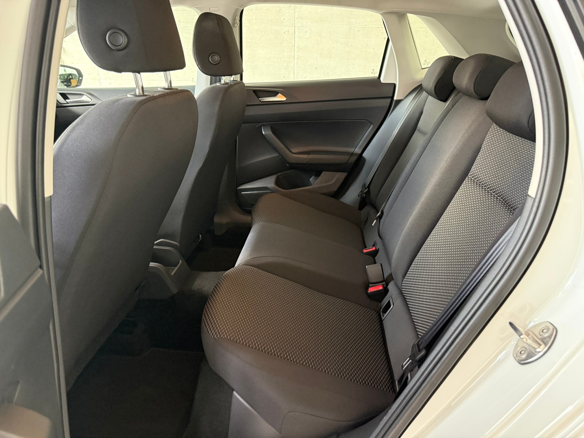 VW Polo 1.0 TSI Basis-image-8
