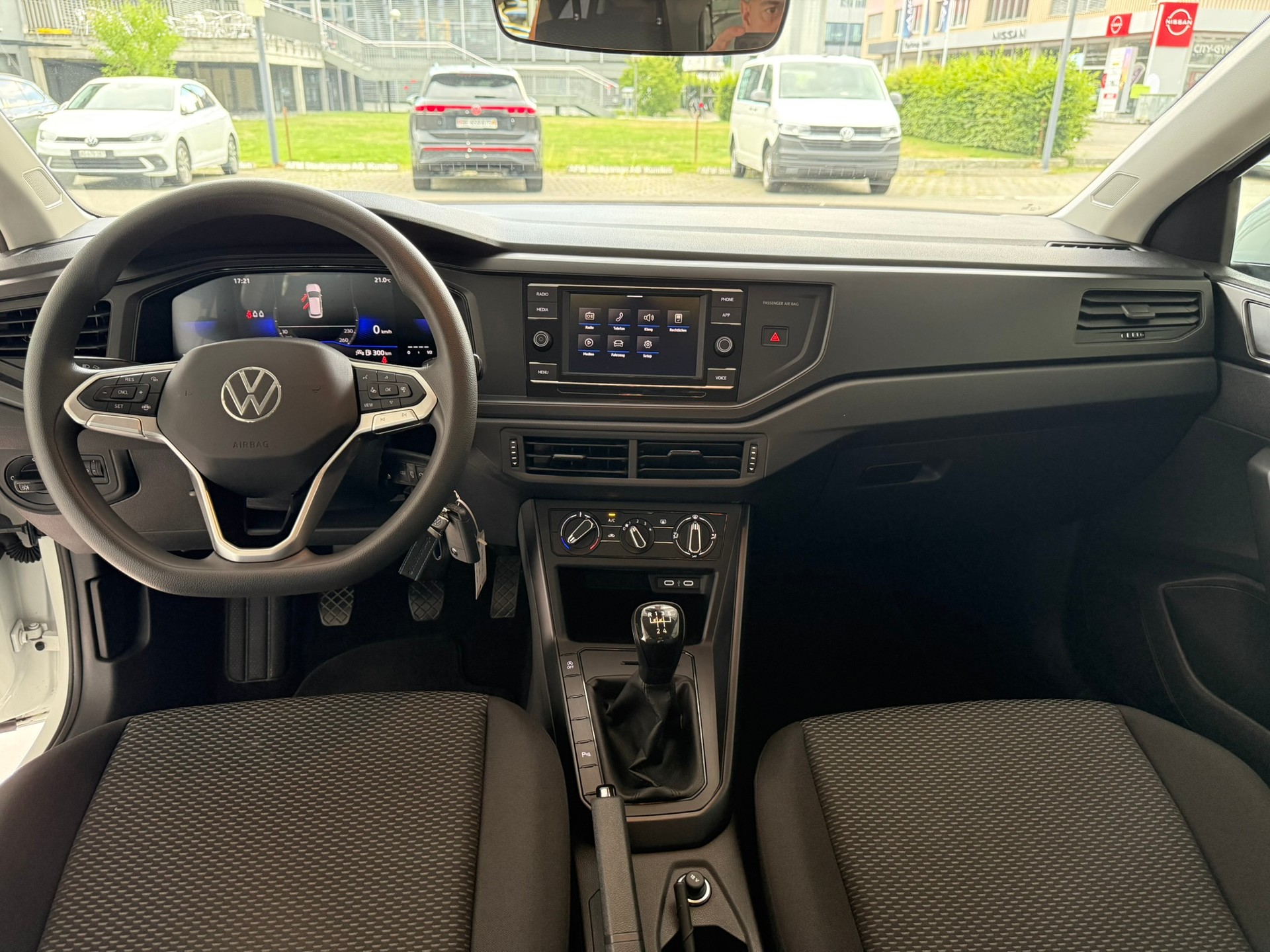 VW Polo 1.0 TSI Basis-image-10