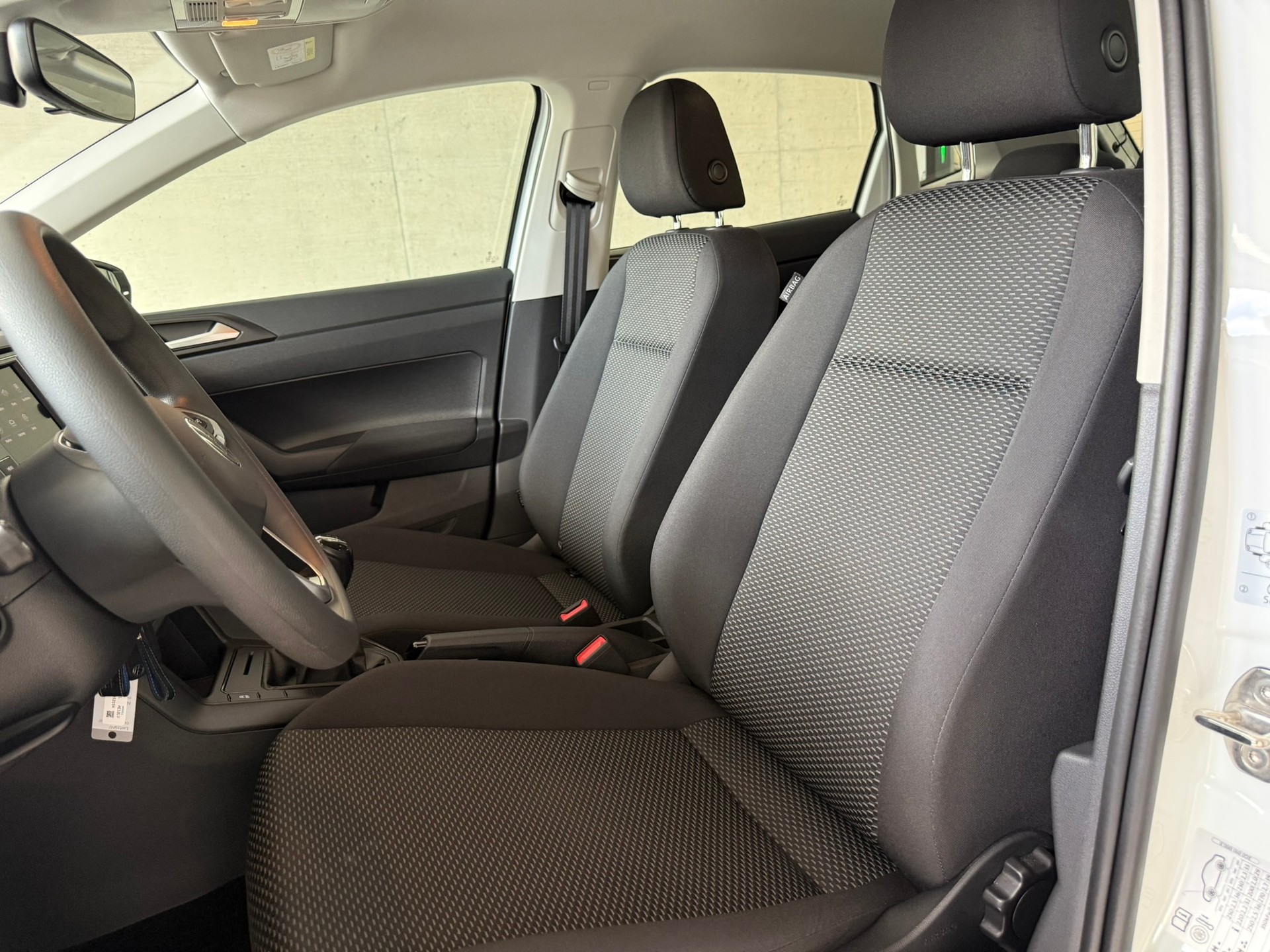 VW Polo 1.0 TSI Basis-image-11