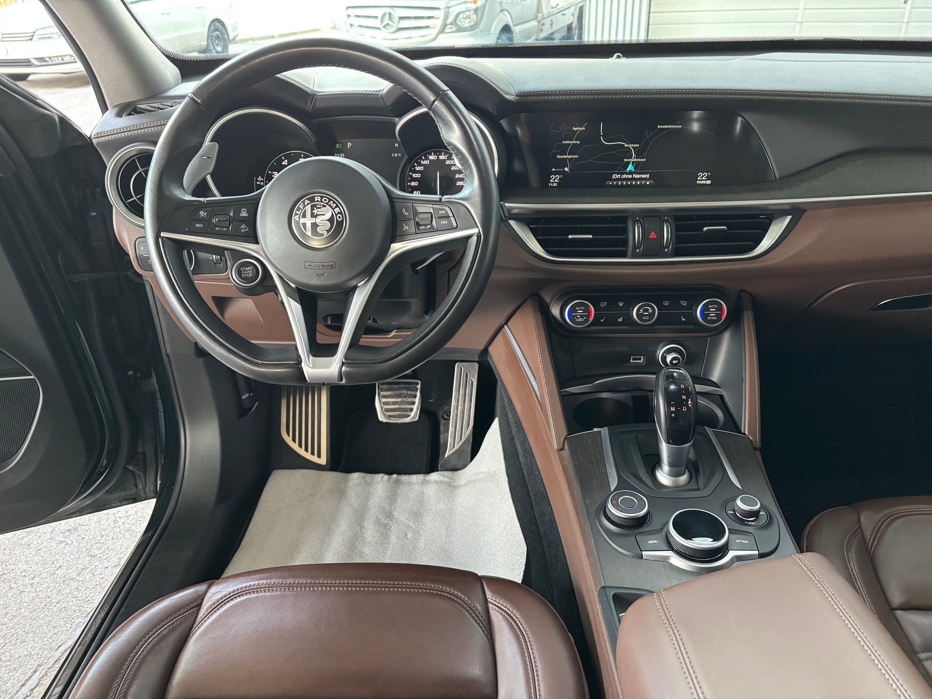 ALFA ROMEO Stelvio 2.0 Executive Q4 Automatic-image-6