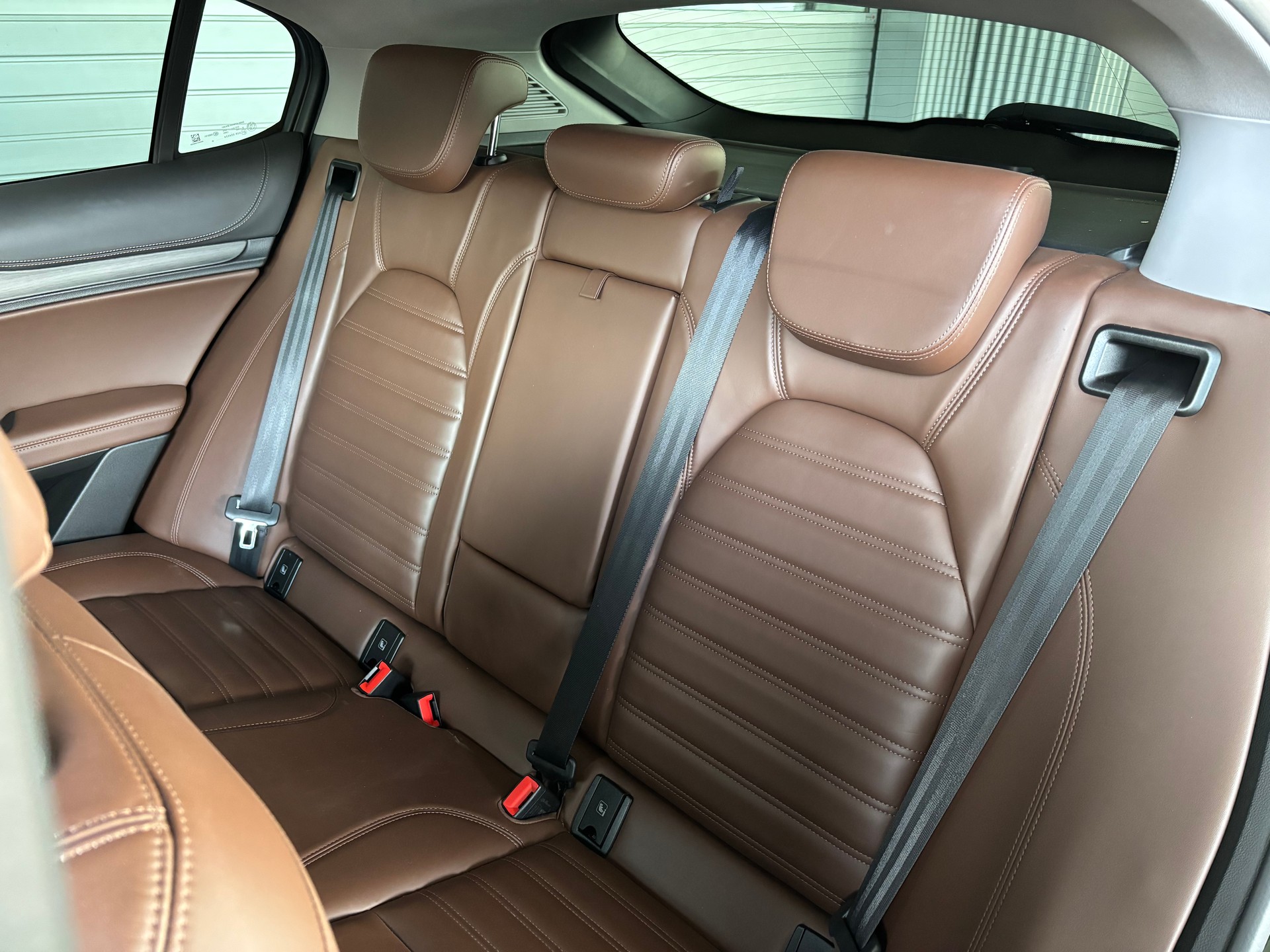 ALFA ROMEO Stelvio 2.0 Executive Q4 Automatic-image-9