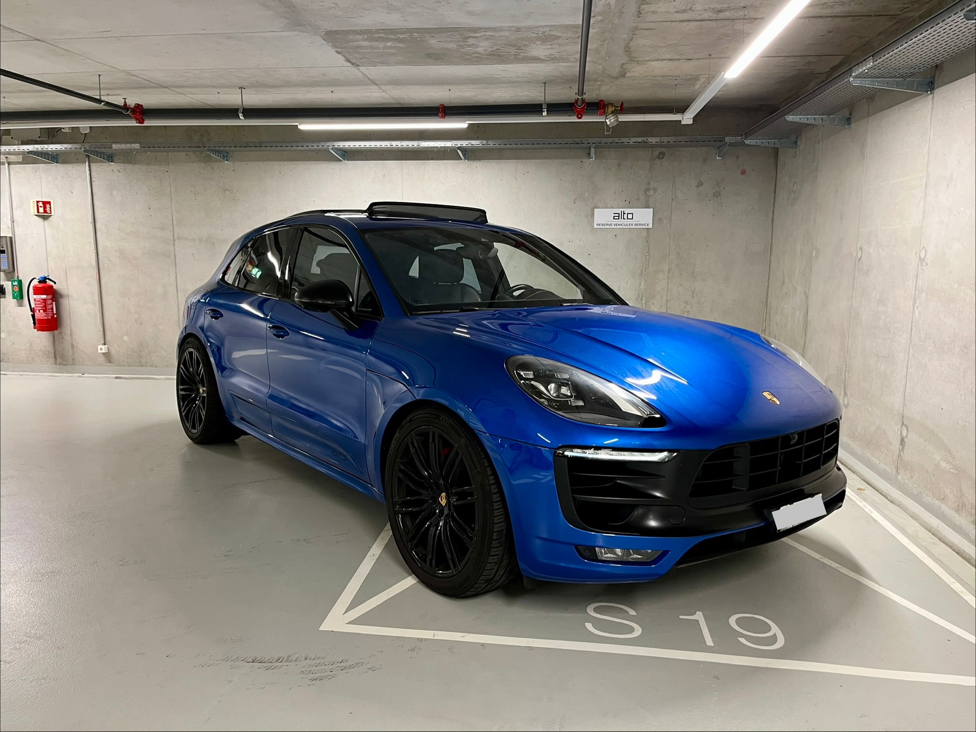 PORSCHE Macan GTS PDK-image-6