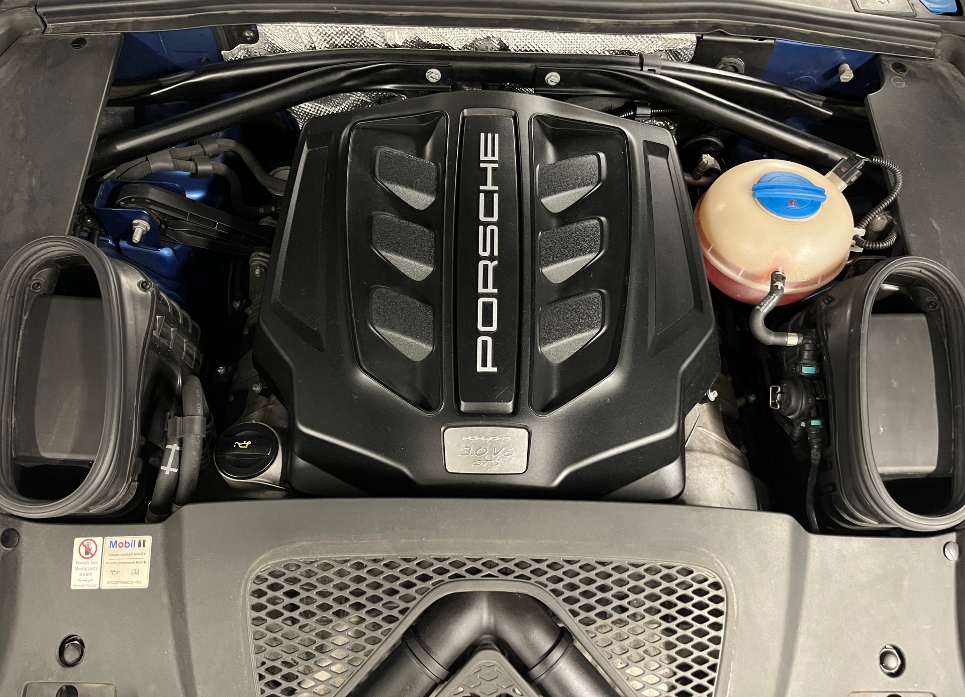 PORSCHE Macan GTS PDK-image-22