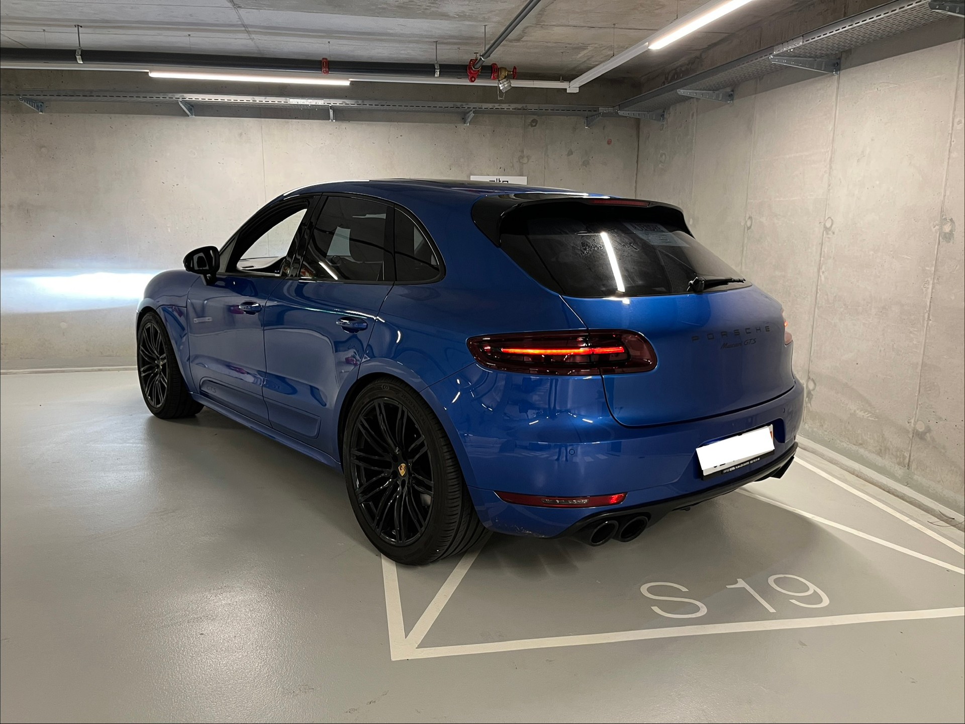 PORSCHE Macan GTS PDK-image-2