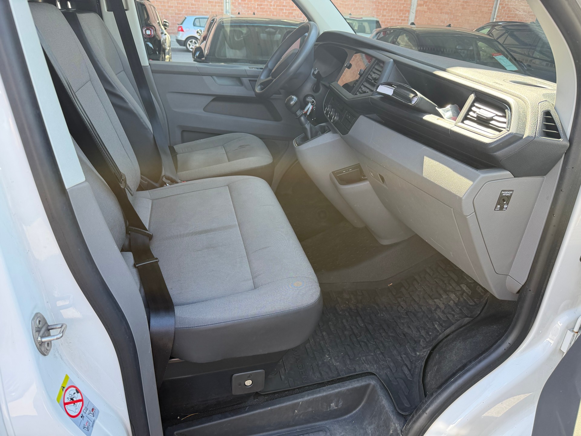 VW T6.1 2.0 TDI 4Motion-image-5