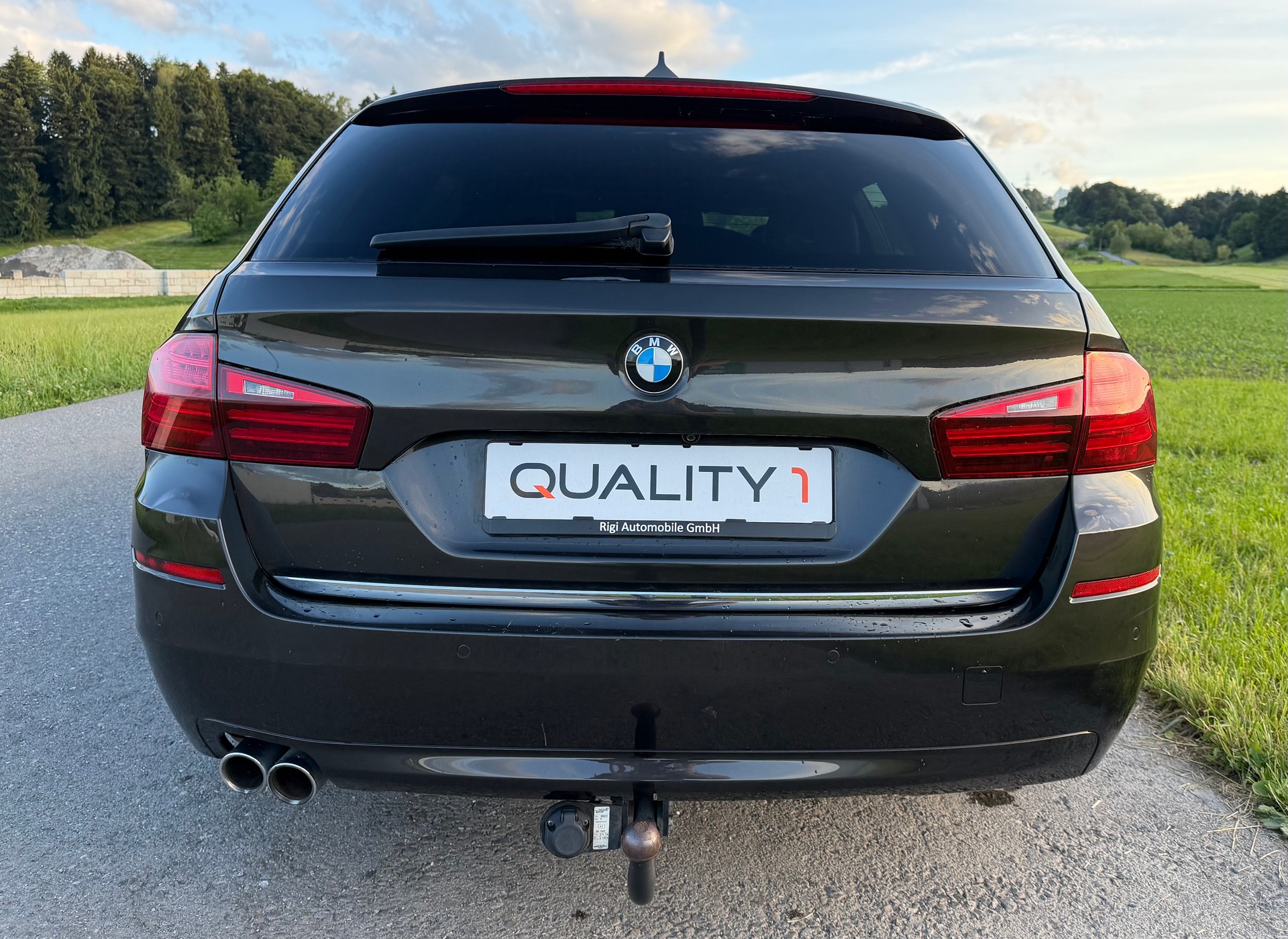 BMW 525d Touring xDrive Luxury Line Steptronic-image-4