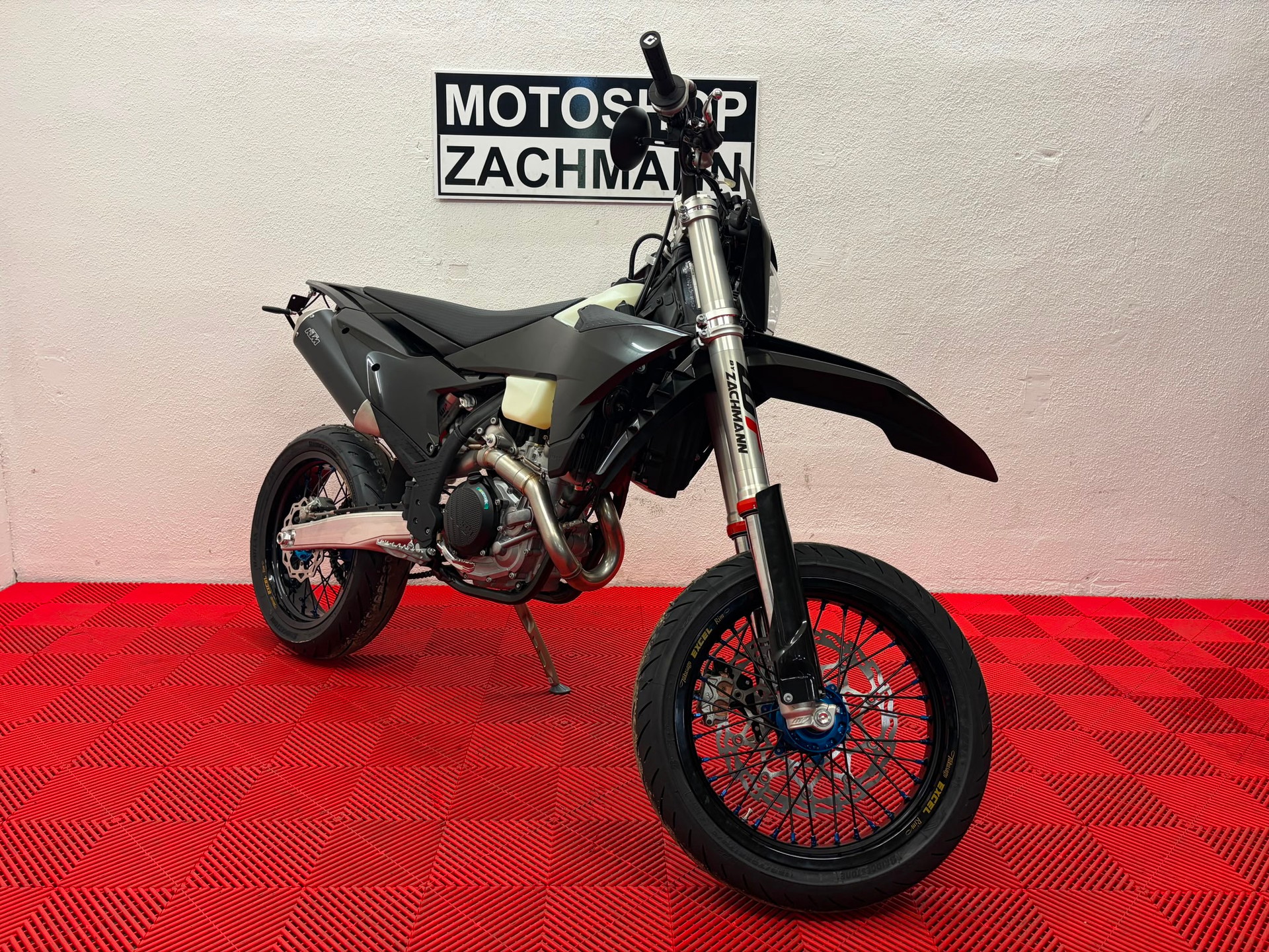 KTM 500 EXC-F-showroom-element-1