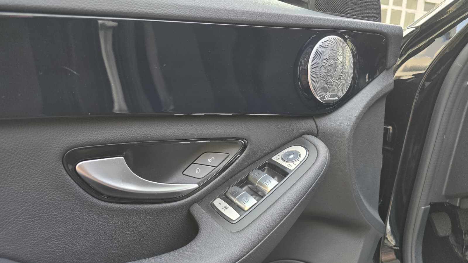MERCEDES-BENZ C 160 Exclusive/ Top Gepflegt / Sparsam / Burmester Premium-Soundsystem / Frisch ab MFK und Service-image-10