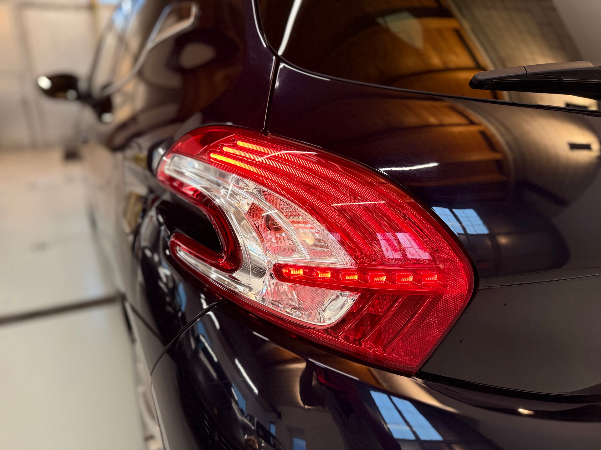 PEUGEOT 208 1.6 VTI XY-image-7