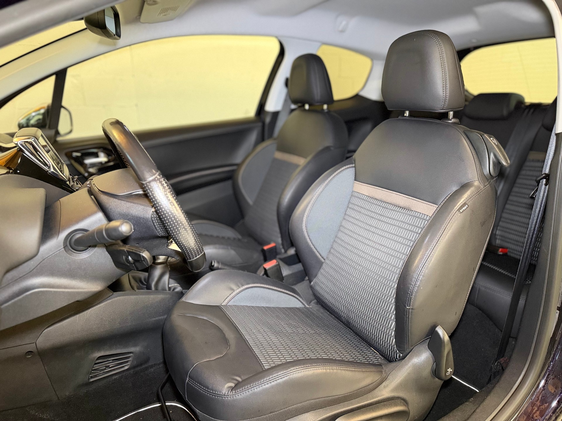 PEUGEOT 208 1.6 VTI XY-image-11