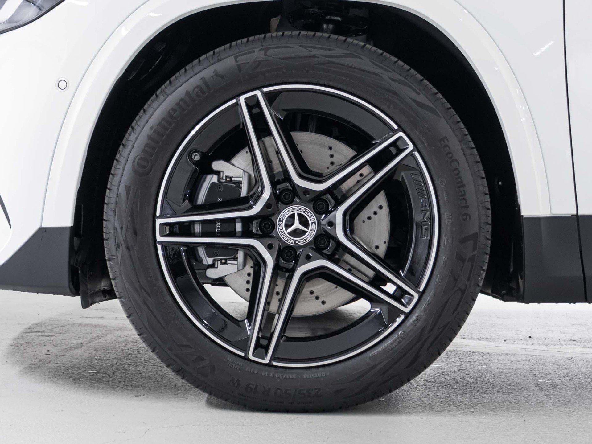 MERCEDES-BENZ GLA 250 4MATIC "Swiss Star"-image-14