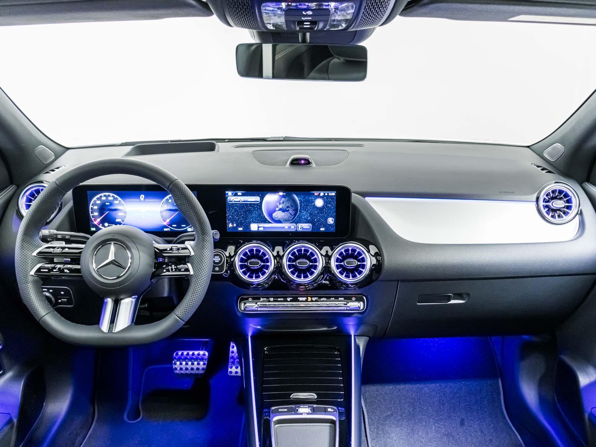 MERCEDES-BENZ GLA 250 4MATIC "Swiss Star"-image-11