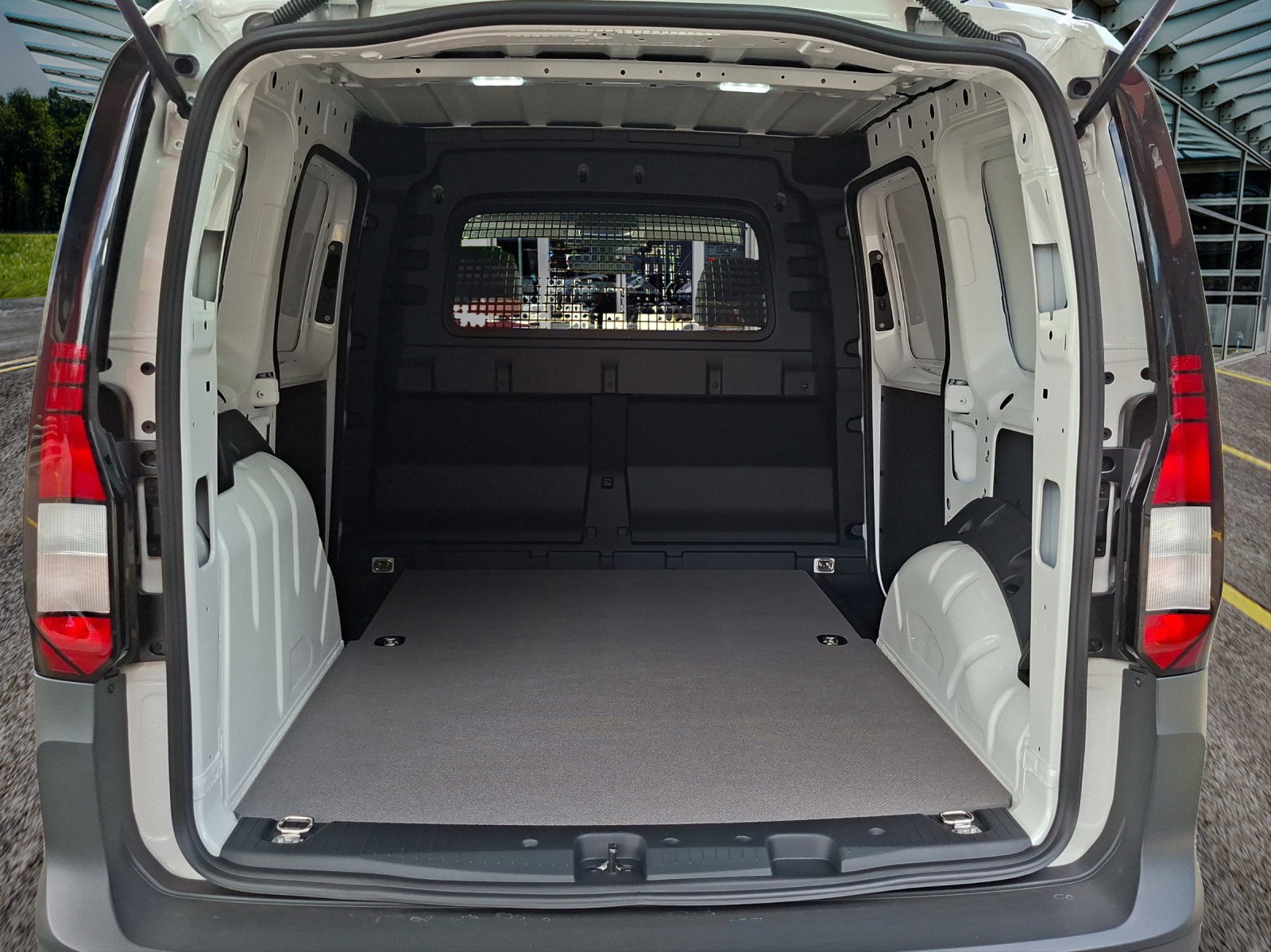 VW Caddy Cargo 1.5 TSI Entry DSG-image-22