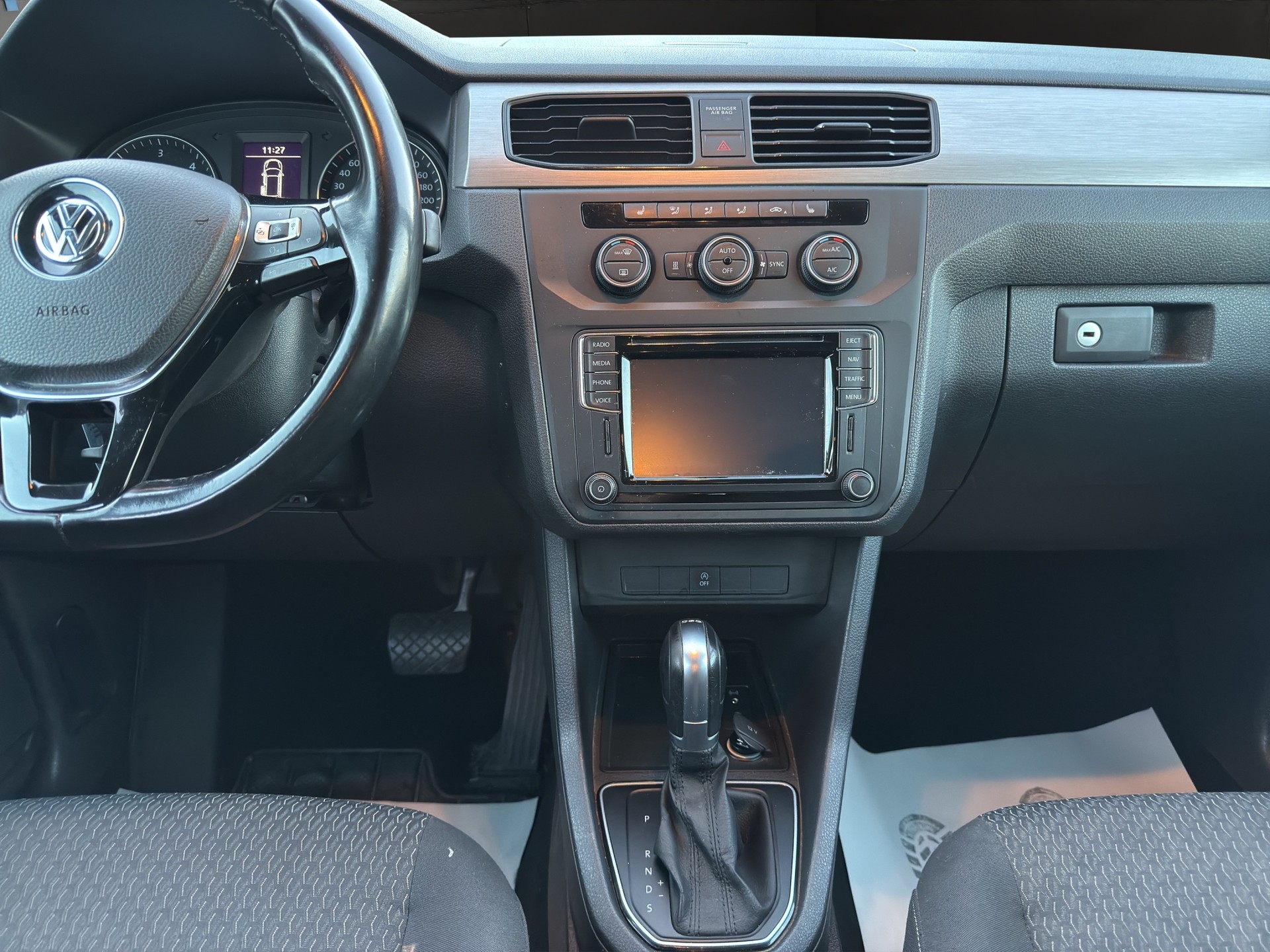 VW Caddy Maxi 2.0TDI BlueMotion Technology DSG-image-12