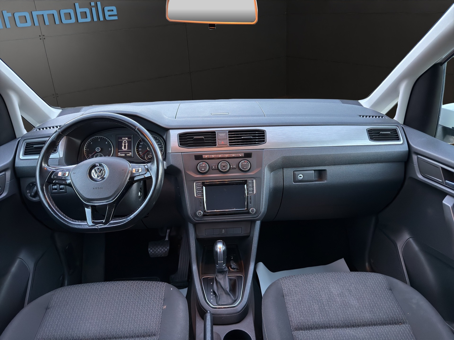 VW Caddy Maxi 2.0TDI BlueMotion Technology DSG-image-3