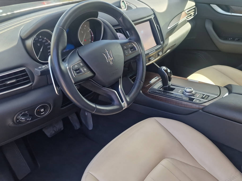 MASERATI Levante 3.0 V6 S-image-8