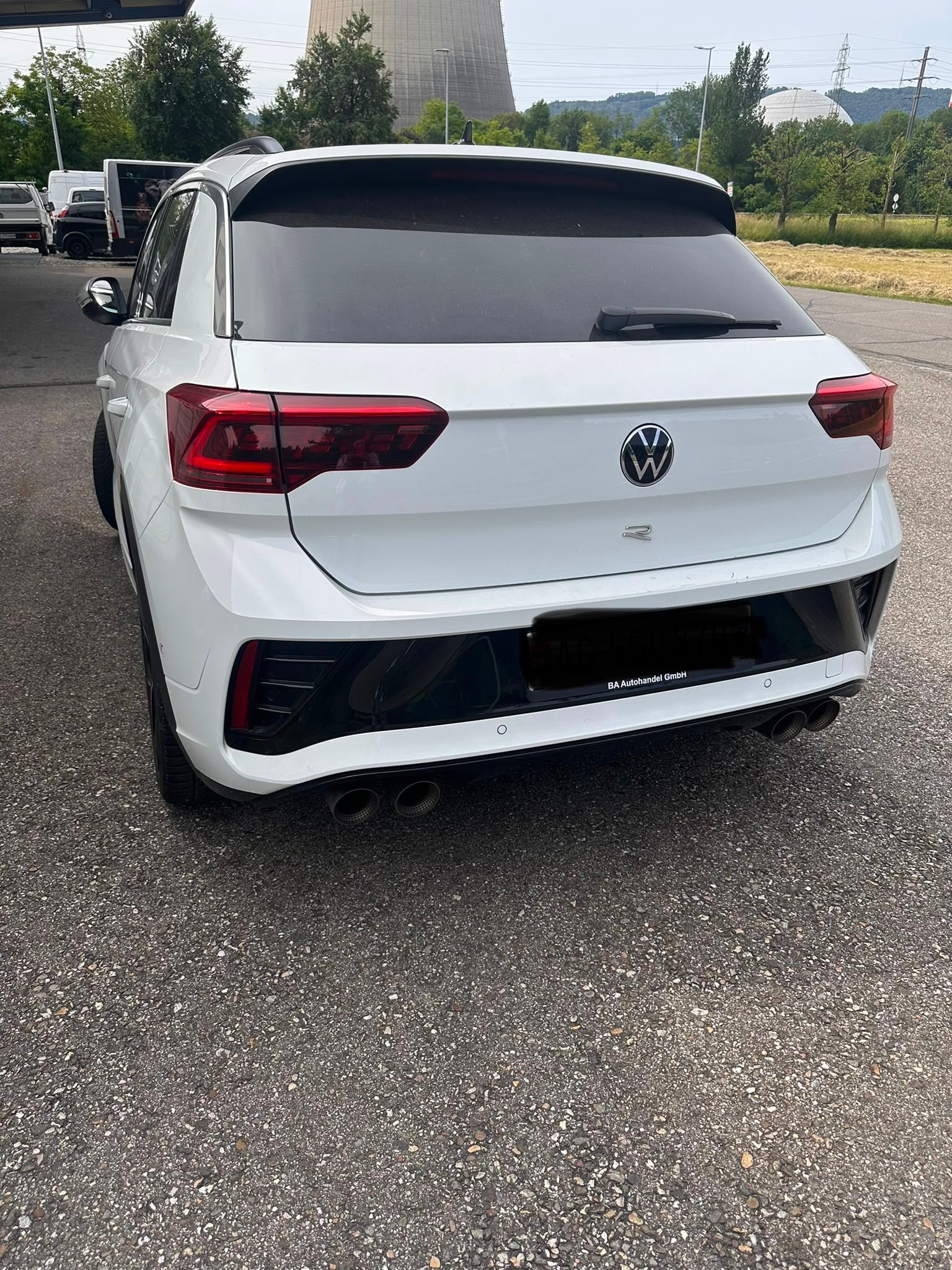 VW 2.0 TSI R DSG 4motion-image-2
